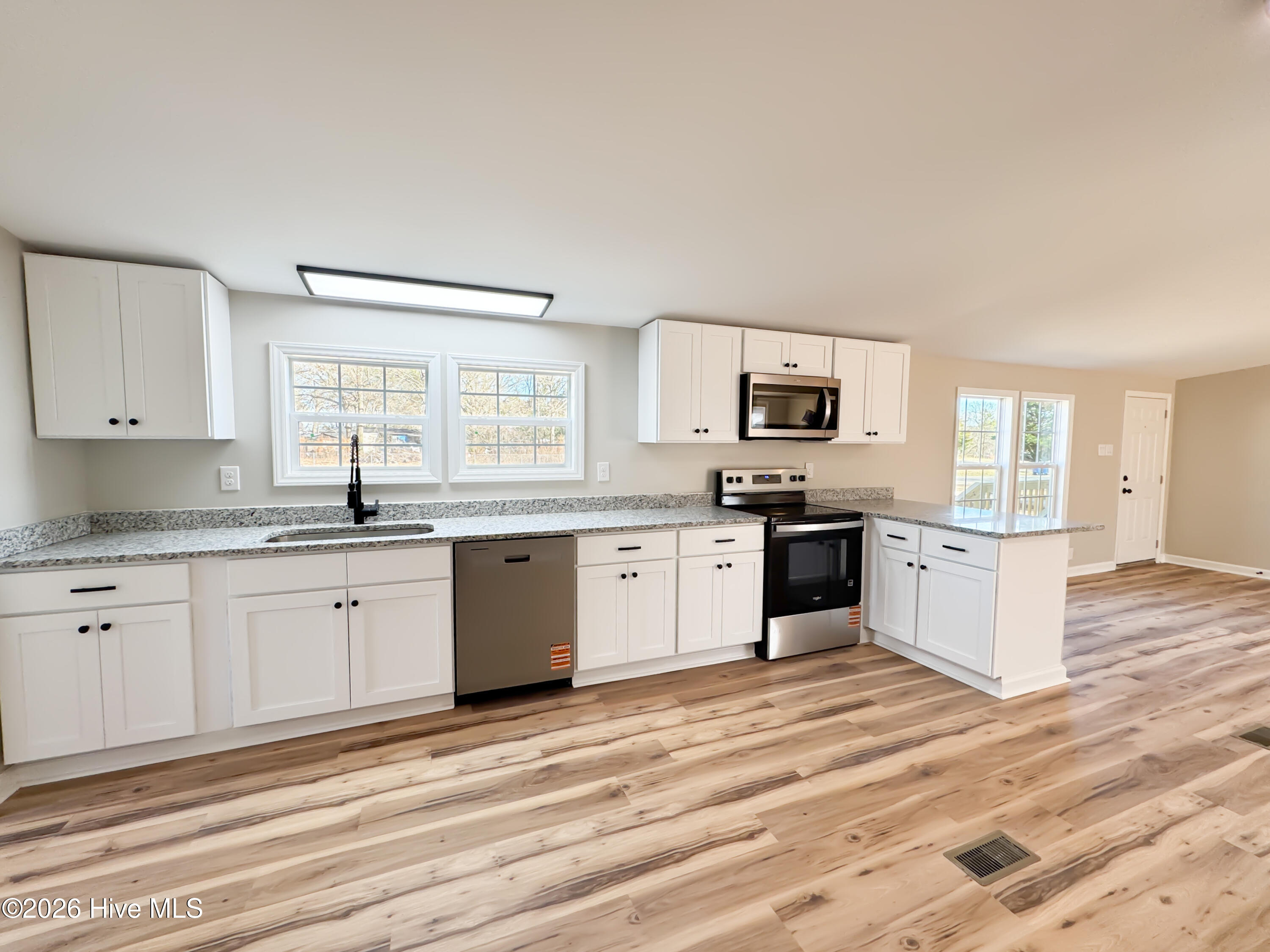 202 Hopesway Drive Property Photo 6
