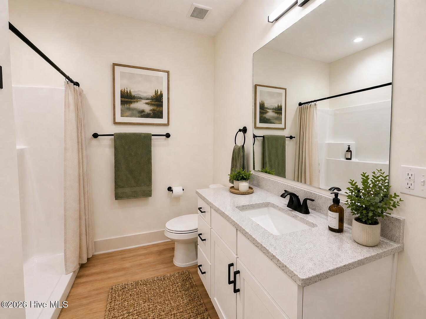 3803 Peachtree Avenue 202 Property Photo 6