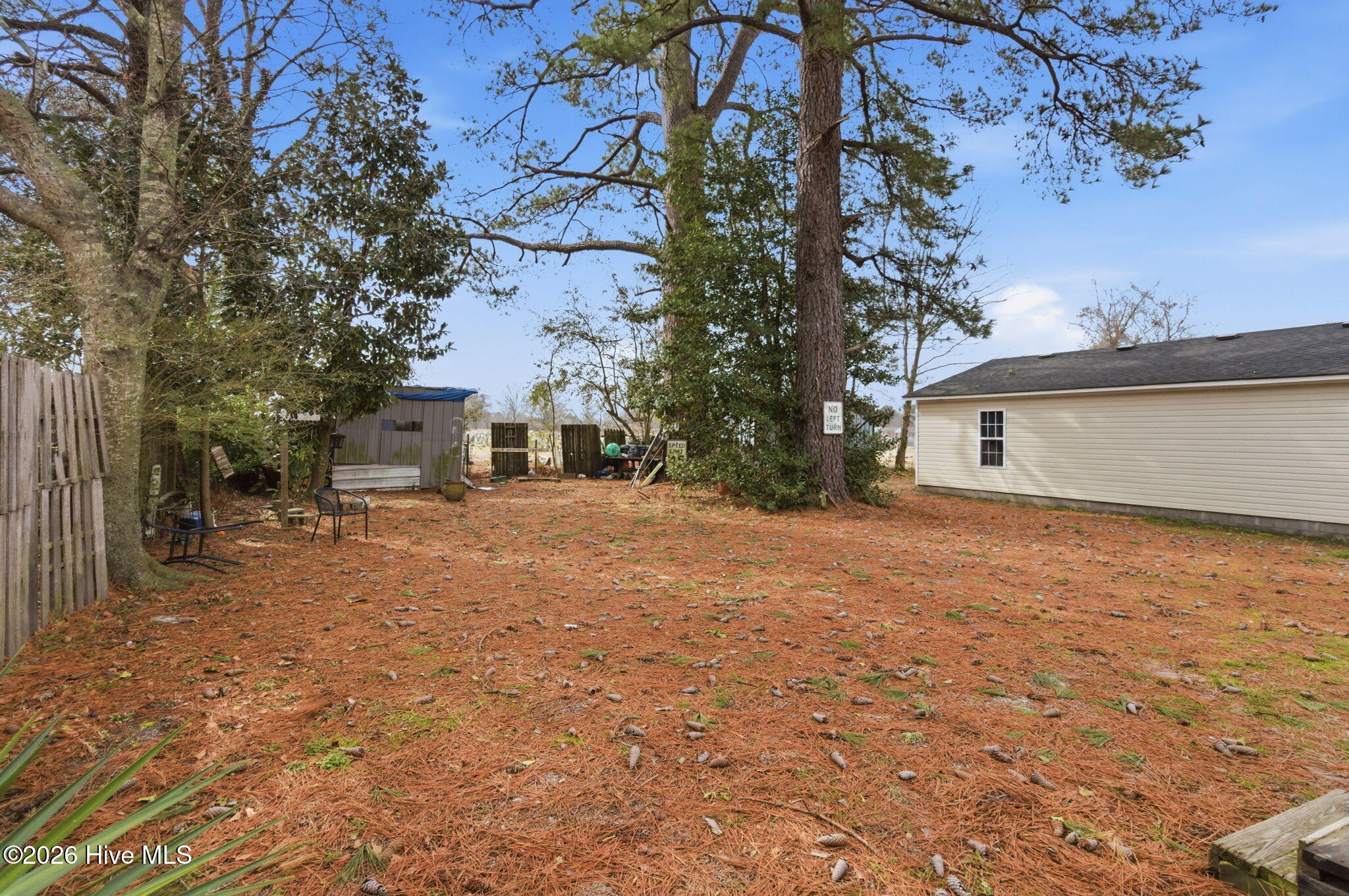 409 Perry Street Property Photo 9