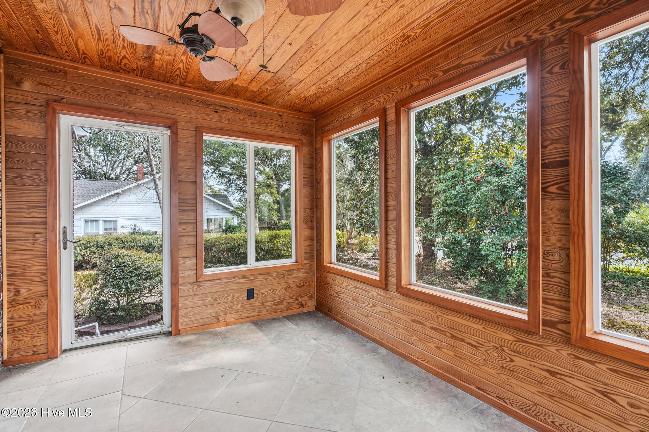 611 Rice Street Property Photo 29