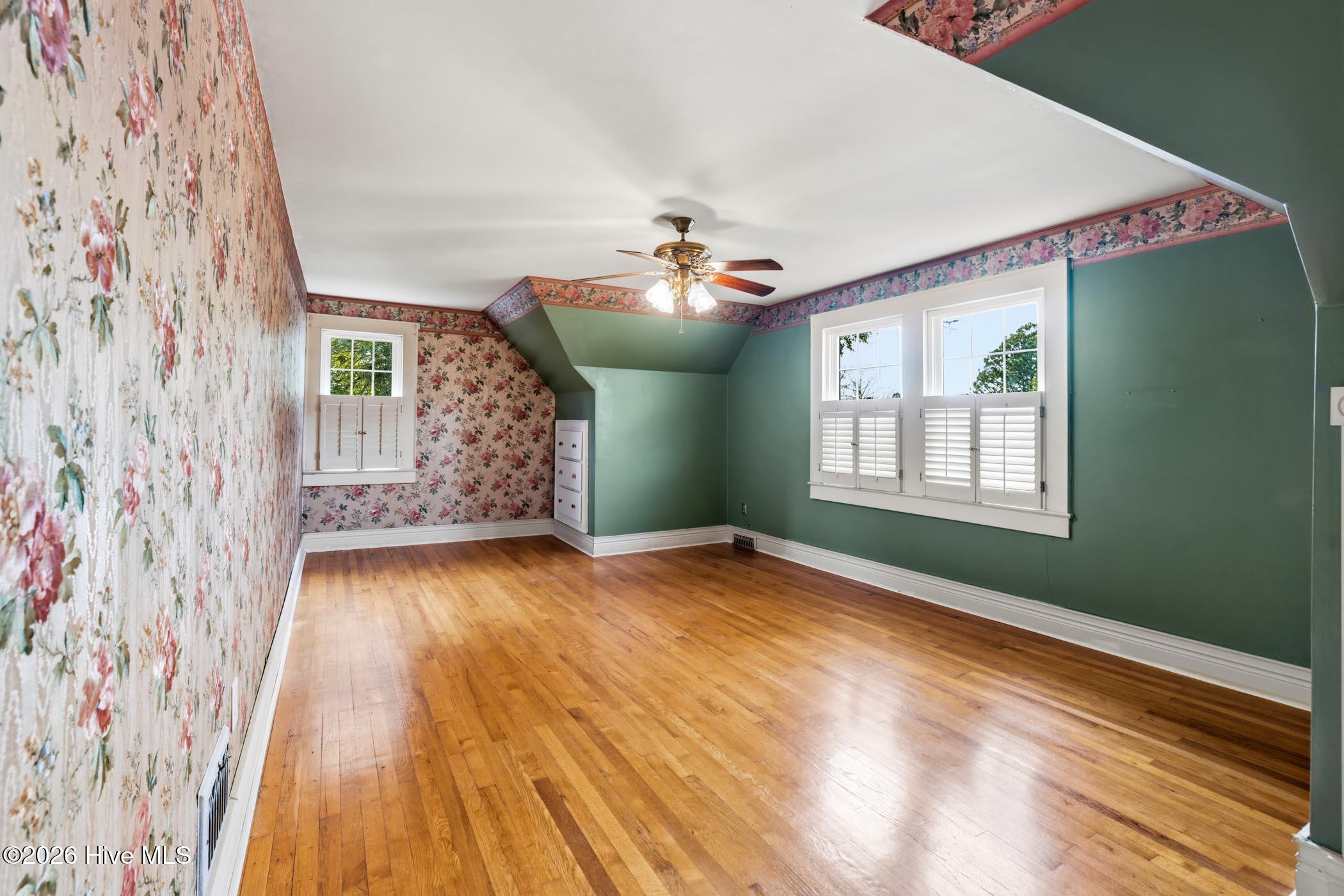 611 Rice Street Property Photo 37