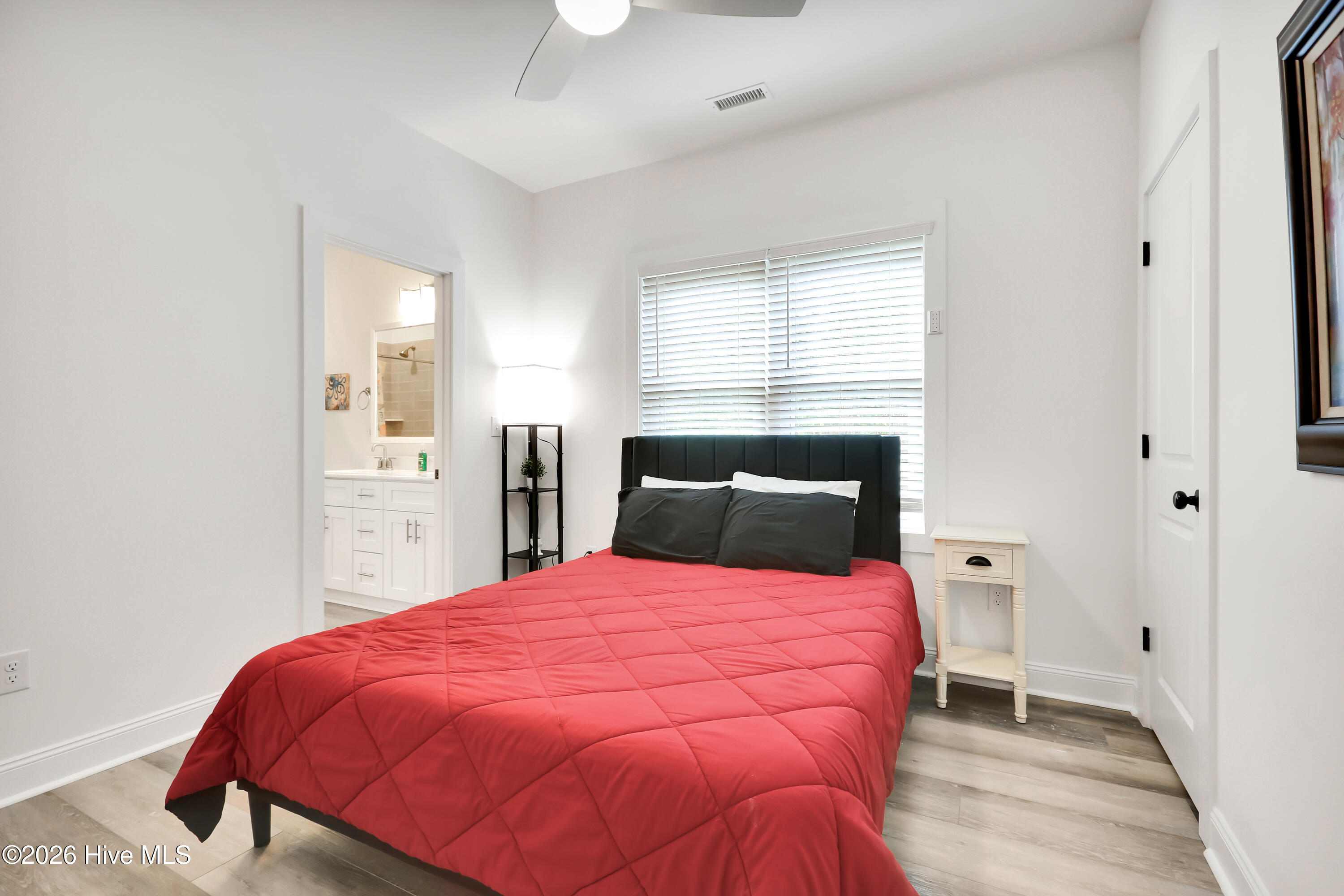 1407 Searay Lane Unit 2 Property Photo 6