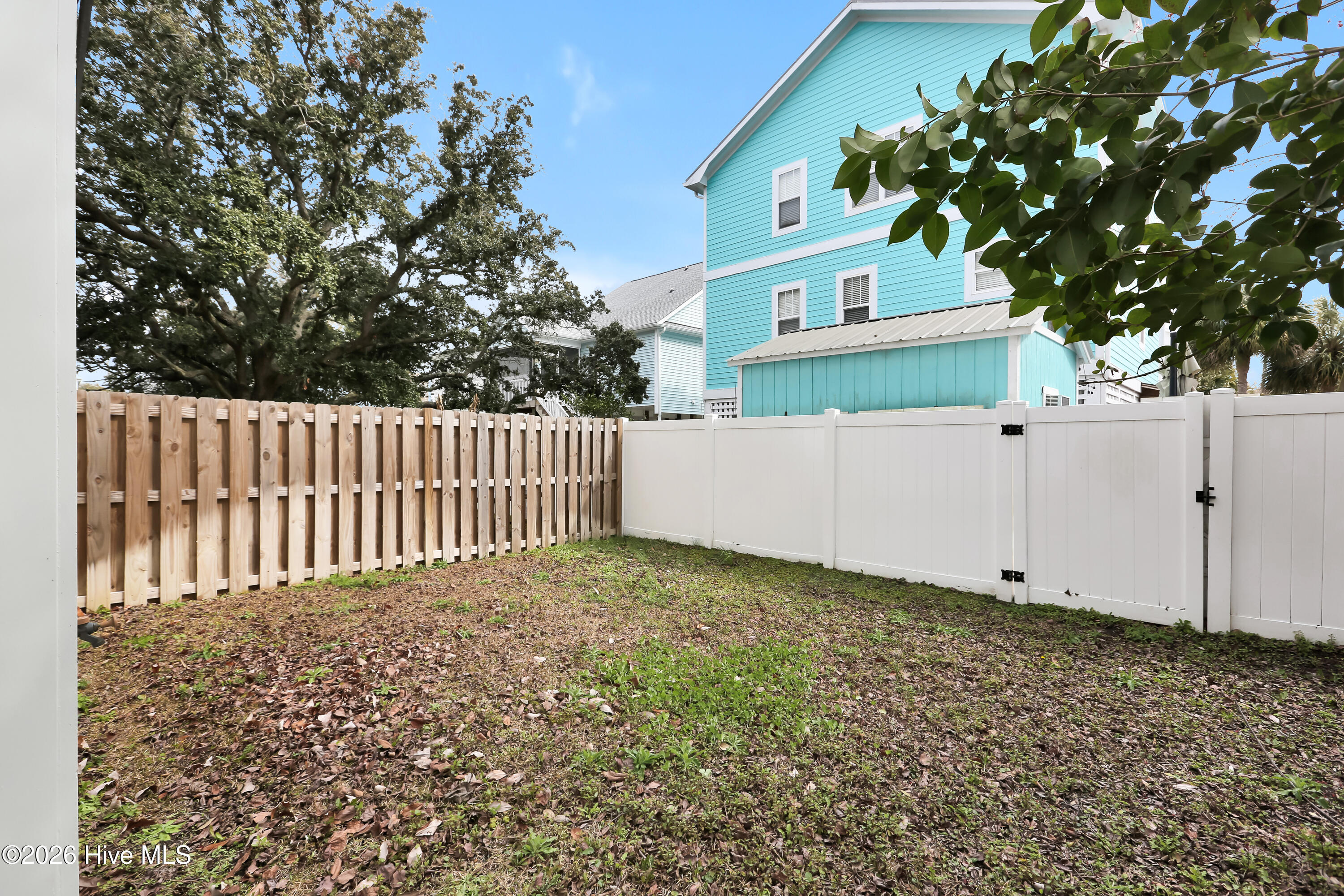 1407 Searay Lane Unit 2 Property Photo 35