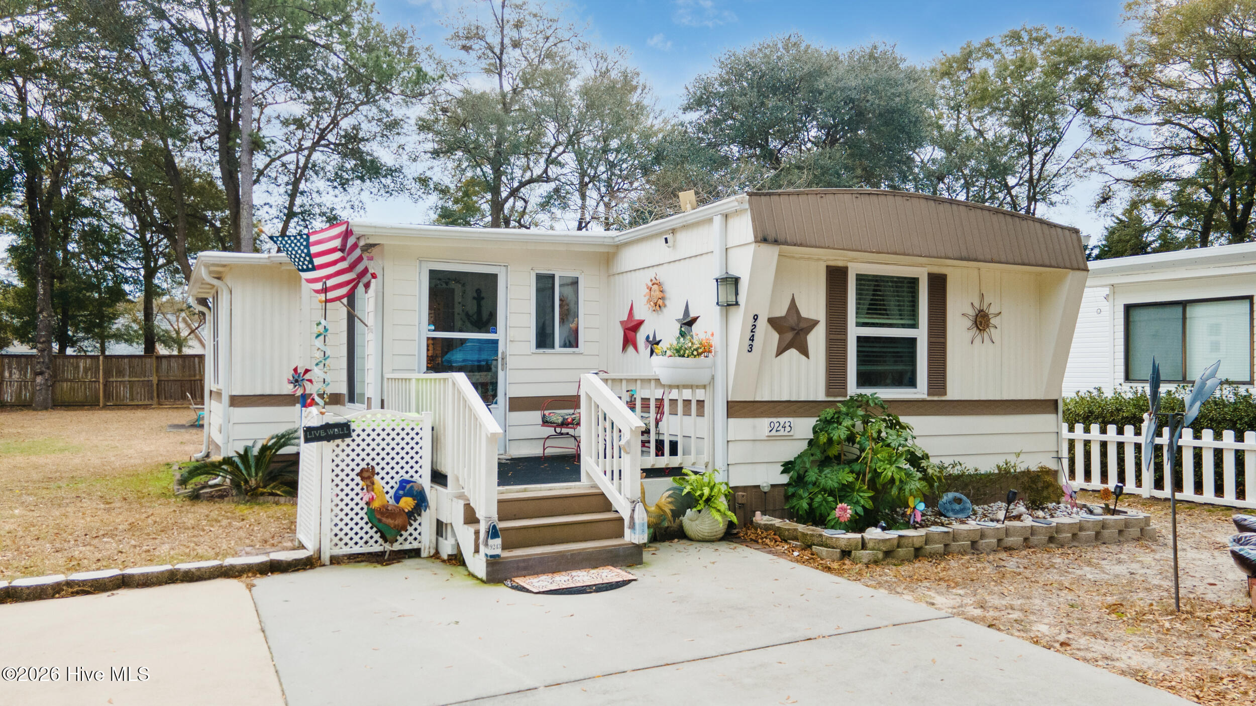9243 Bonaparte Drive SW Property Photo 1