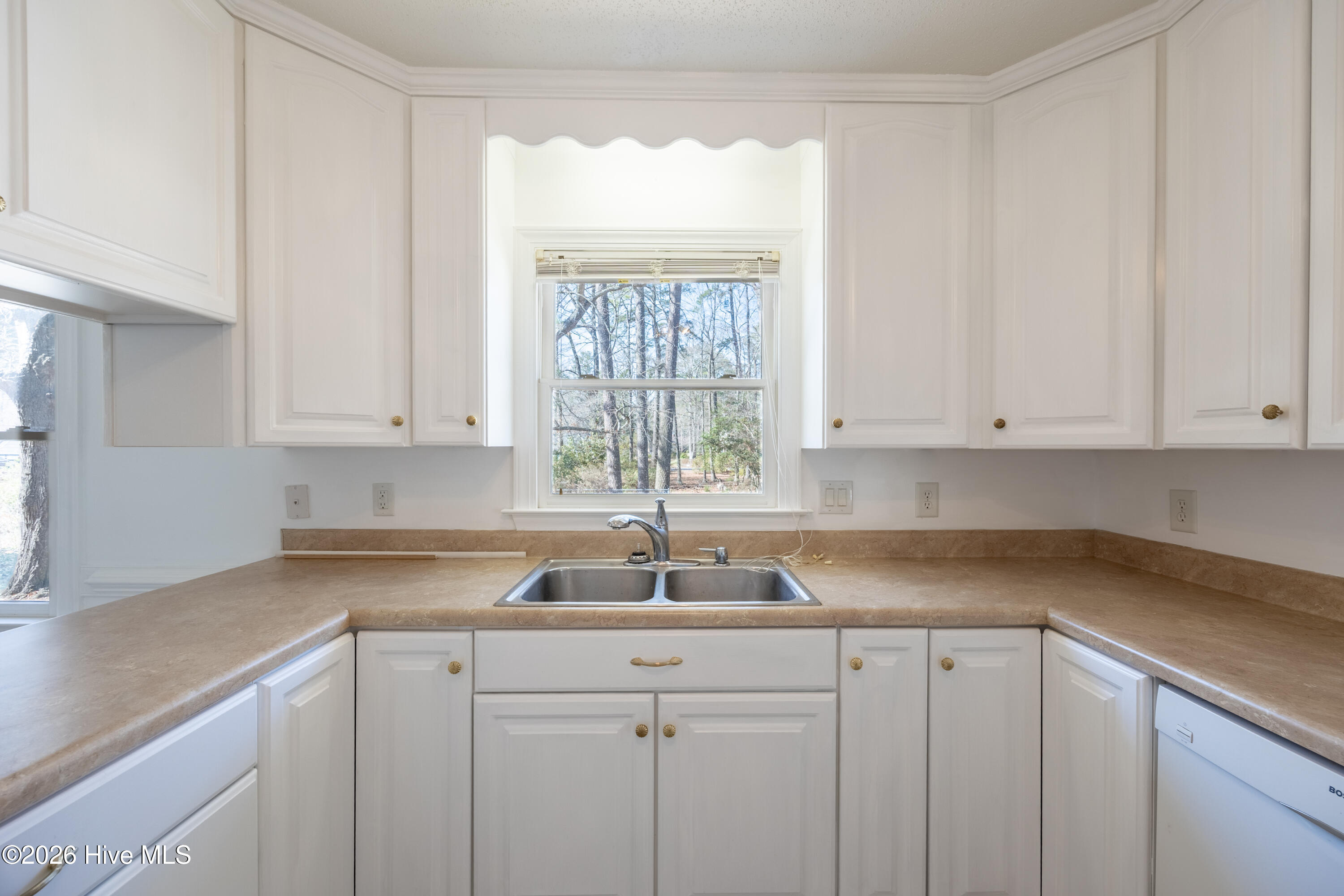 2509 Ward Boulevard Property Photo 4