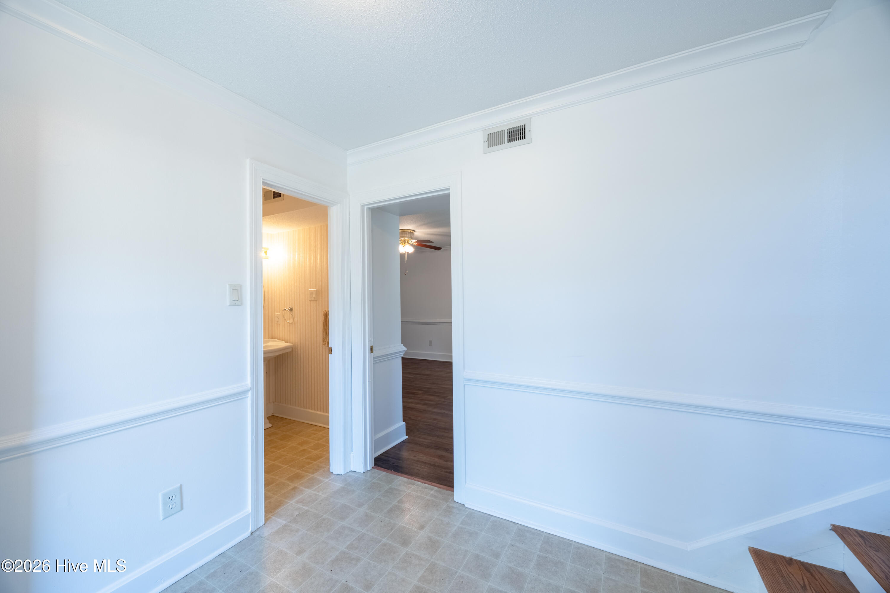 2509 Ward Boulevard Property Photo 18