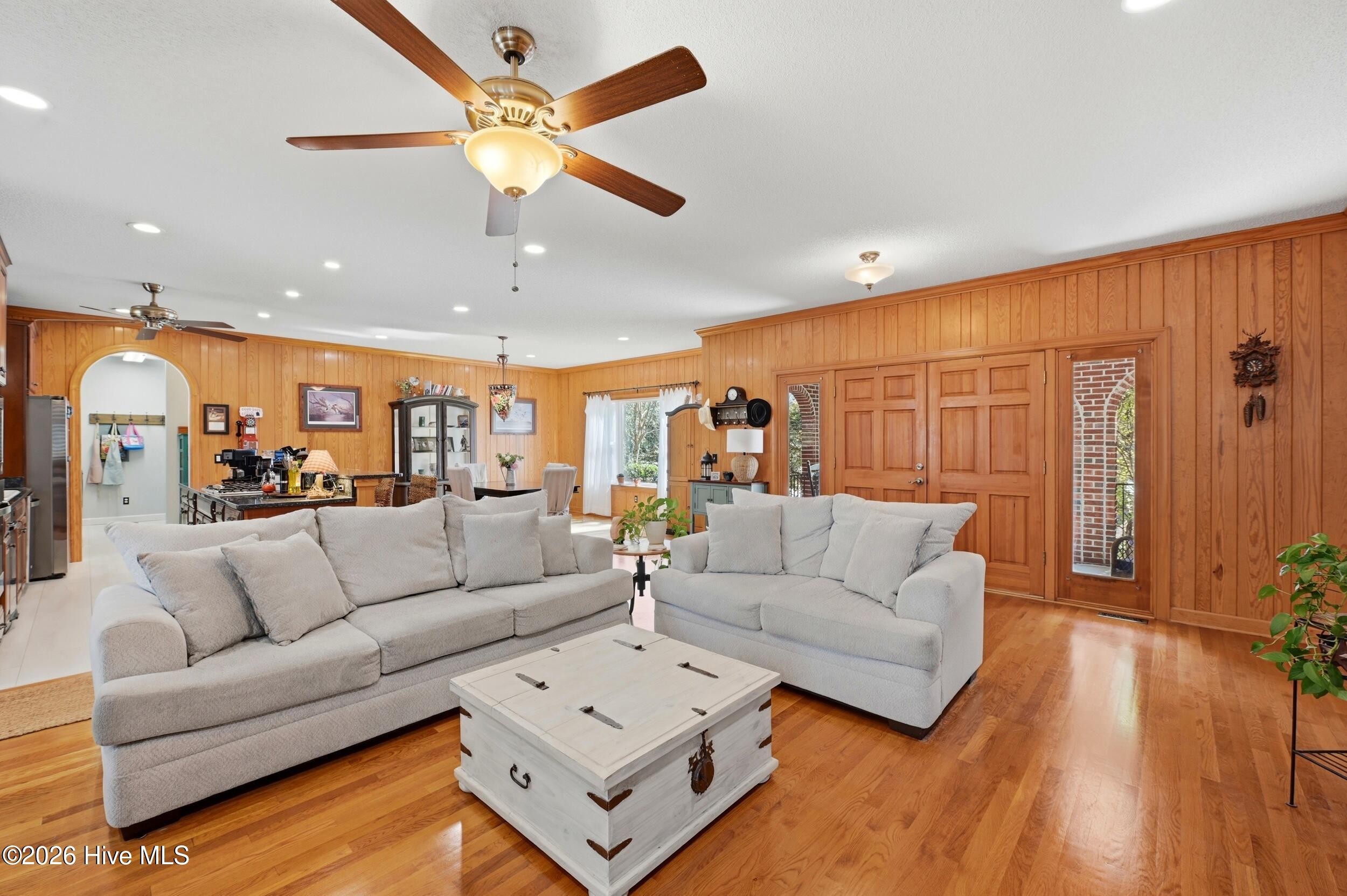 122 Spring Chase Lane Property Photo 4