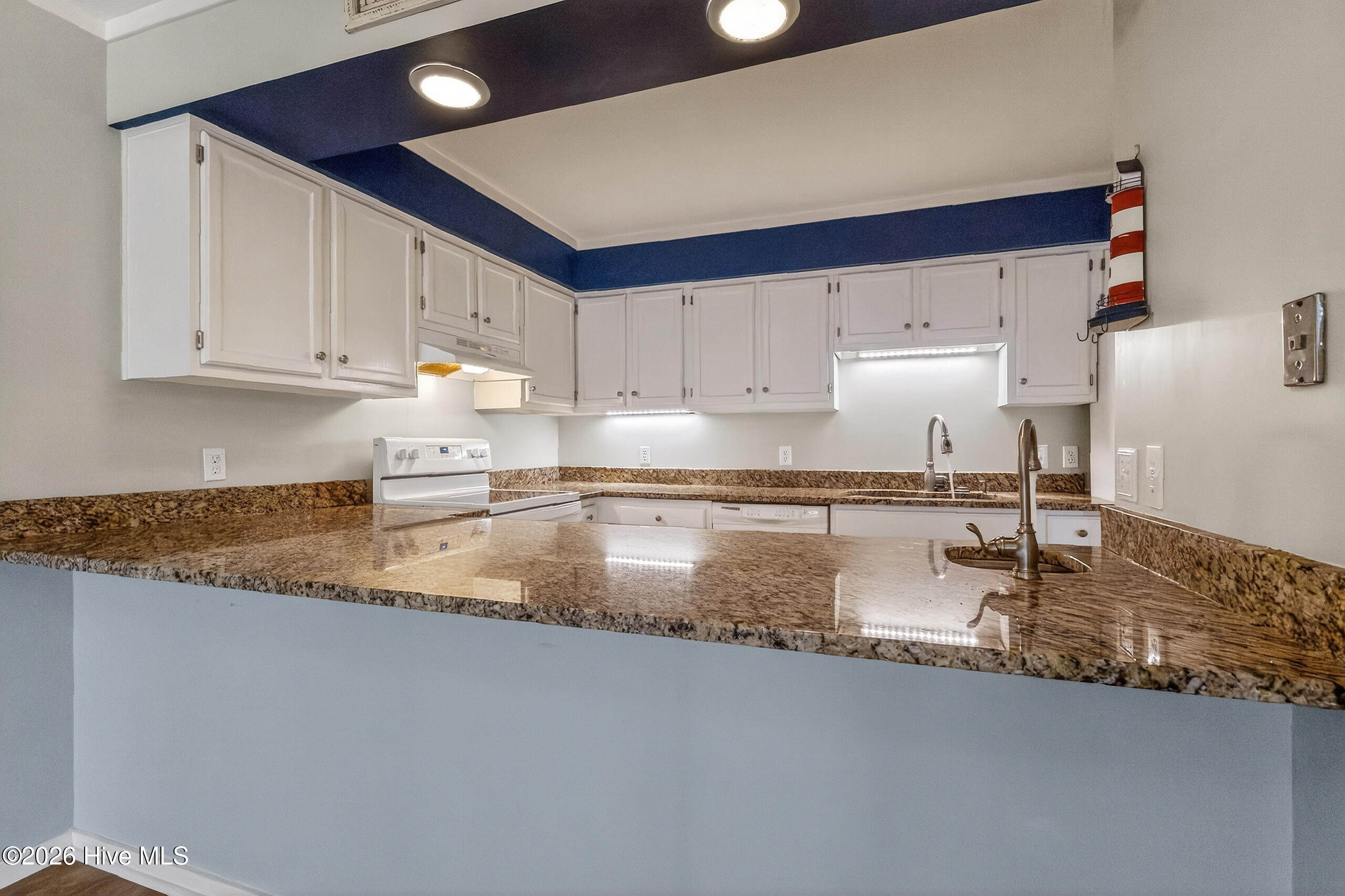 650 Salter Path Road 103 Property Photo 7