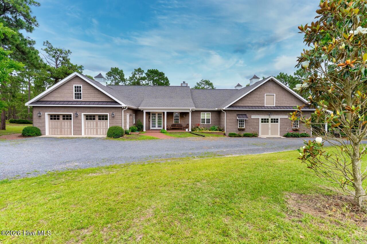 729 Furr Road Property Photo 3