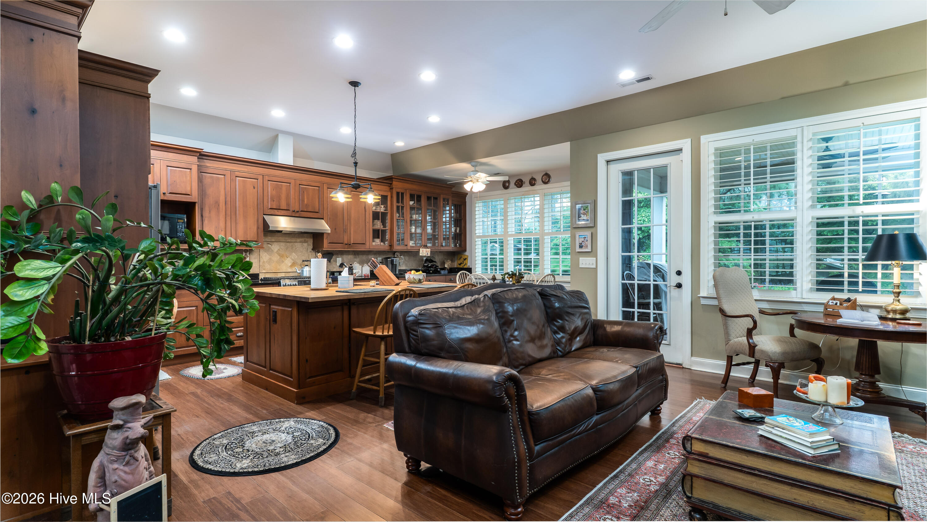 729 Furr Road Property Photo 10