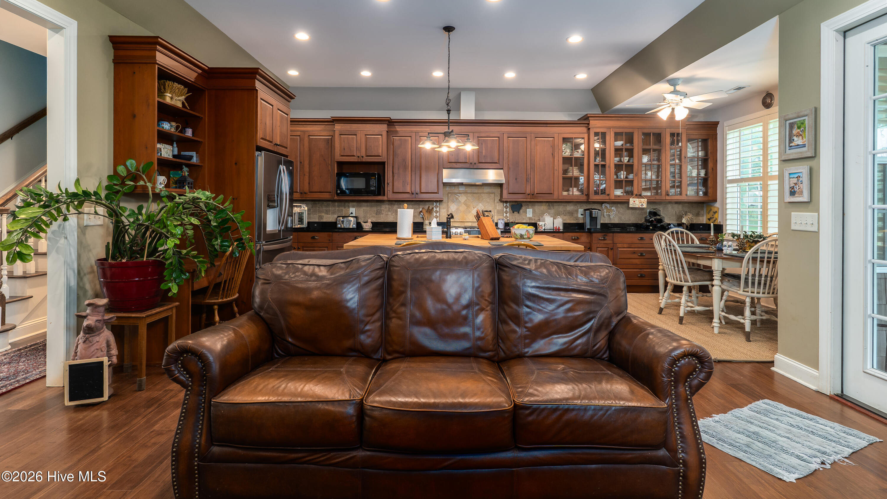 729 Furr Road Property Photo 15