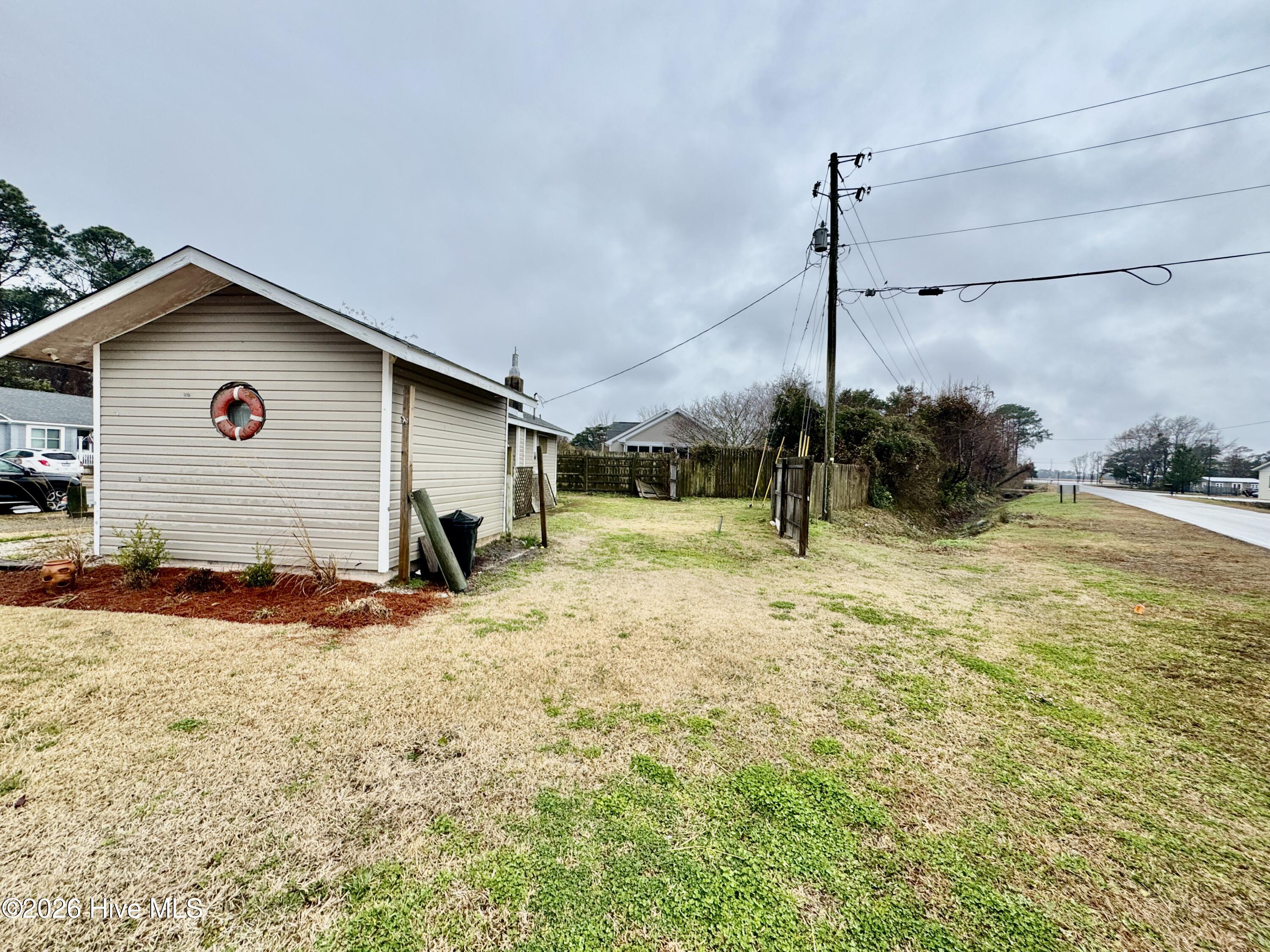 100 Earl Avenue Property Photo 11