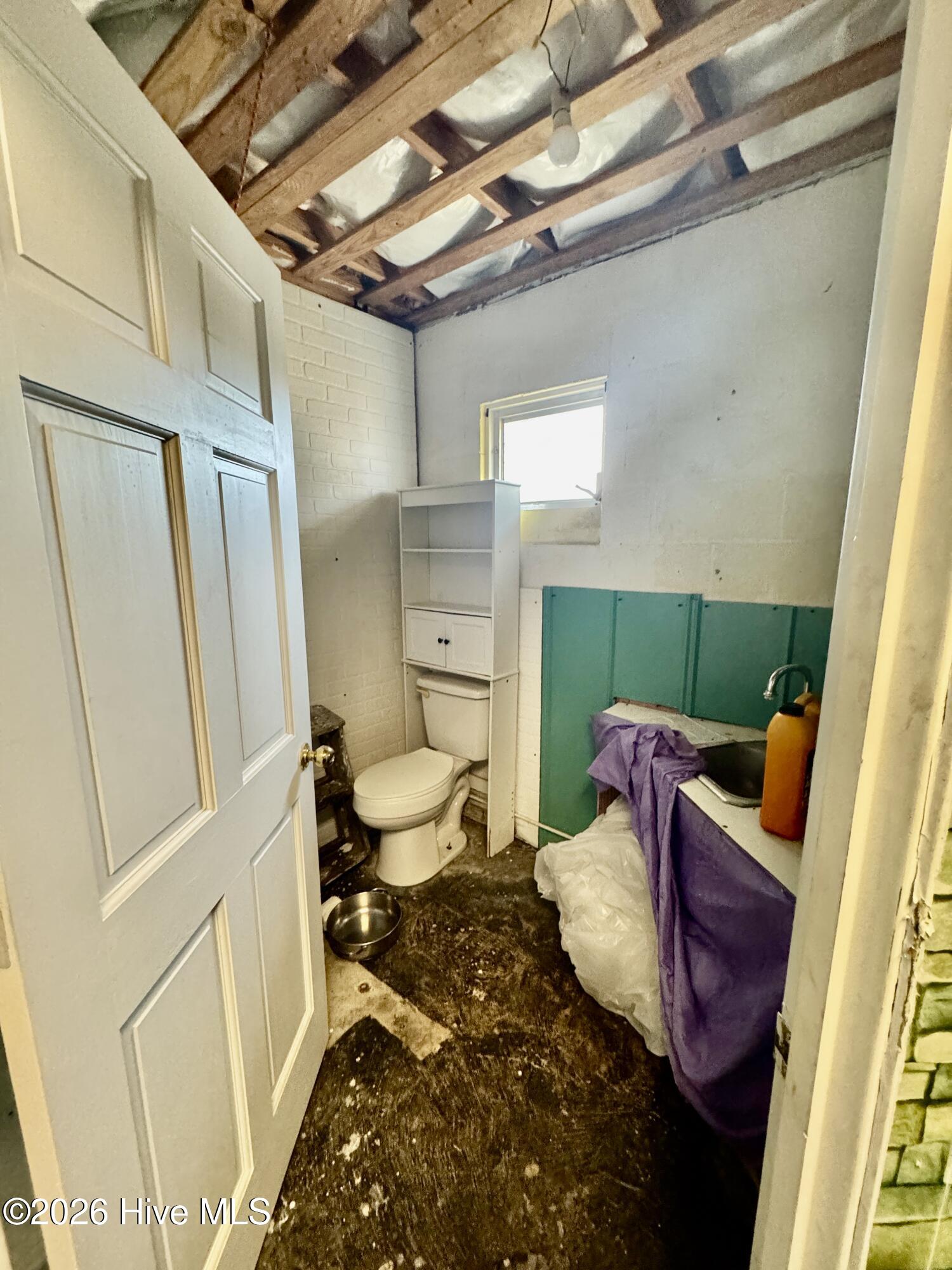 100 Earl Avenue Property Photo 17