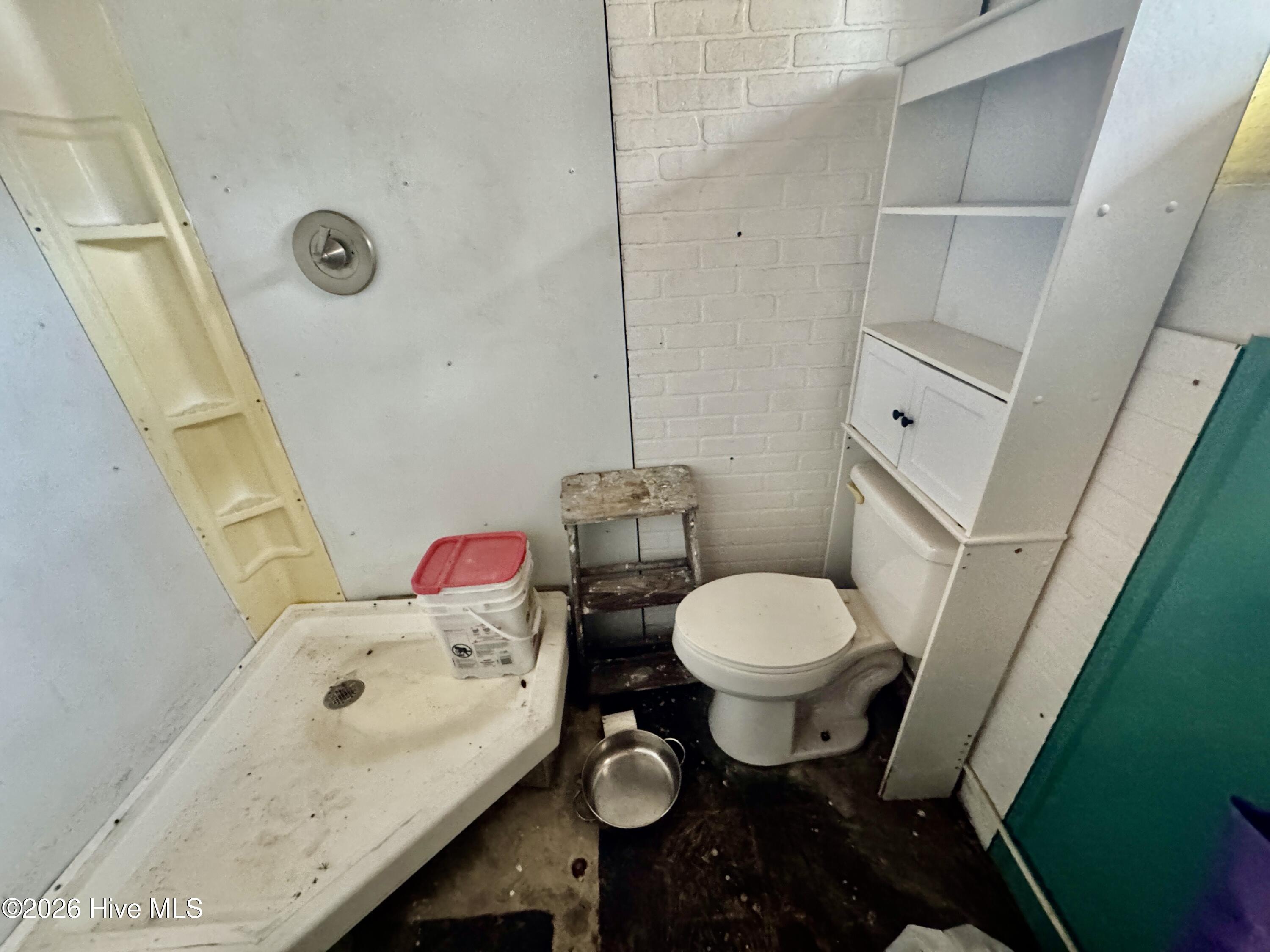 100 Earl Avenue Property Photo 19