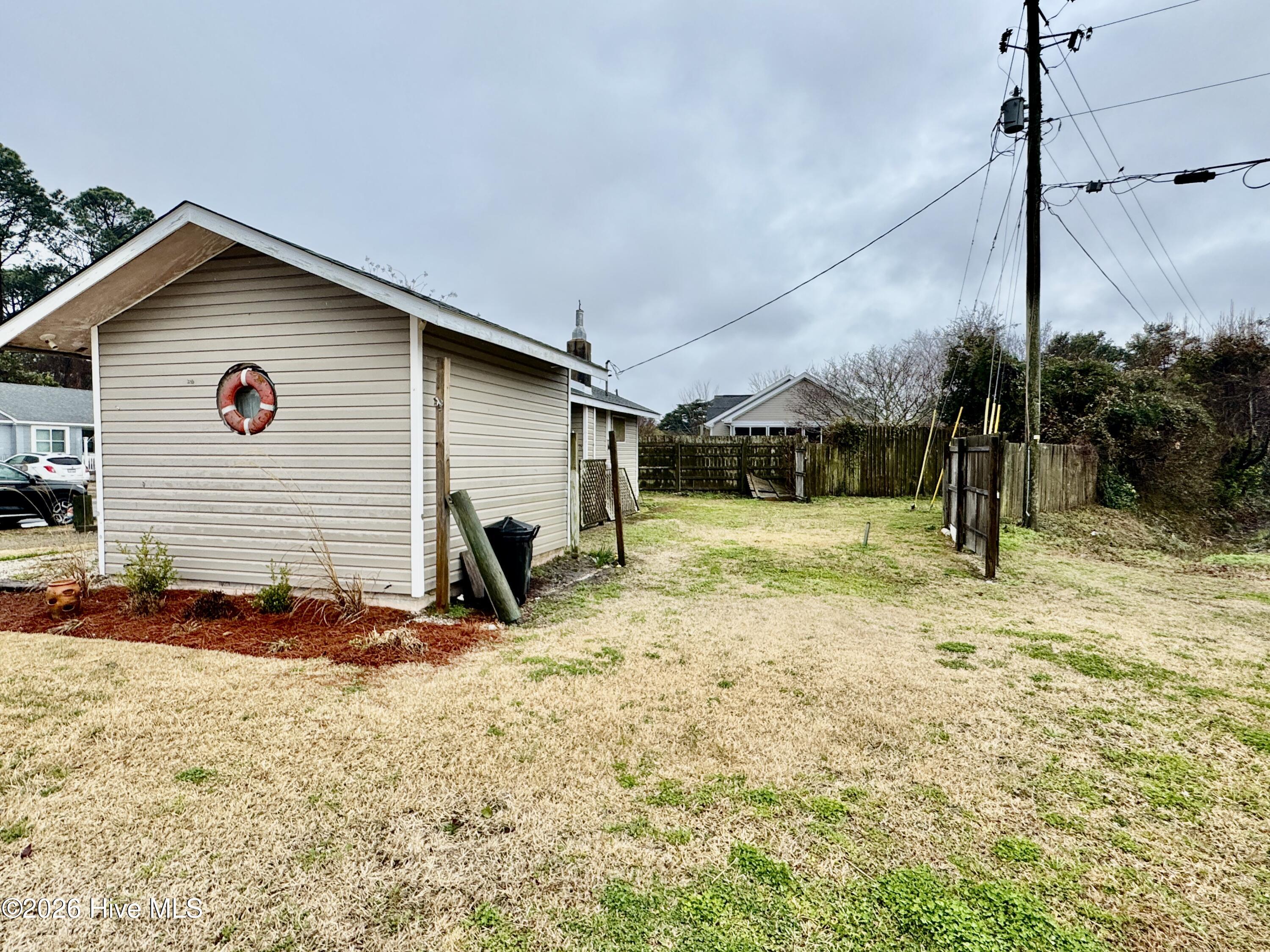 100 Earl Avenue Property Photo 27