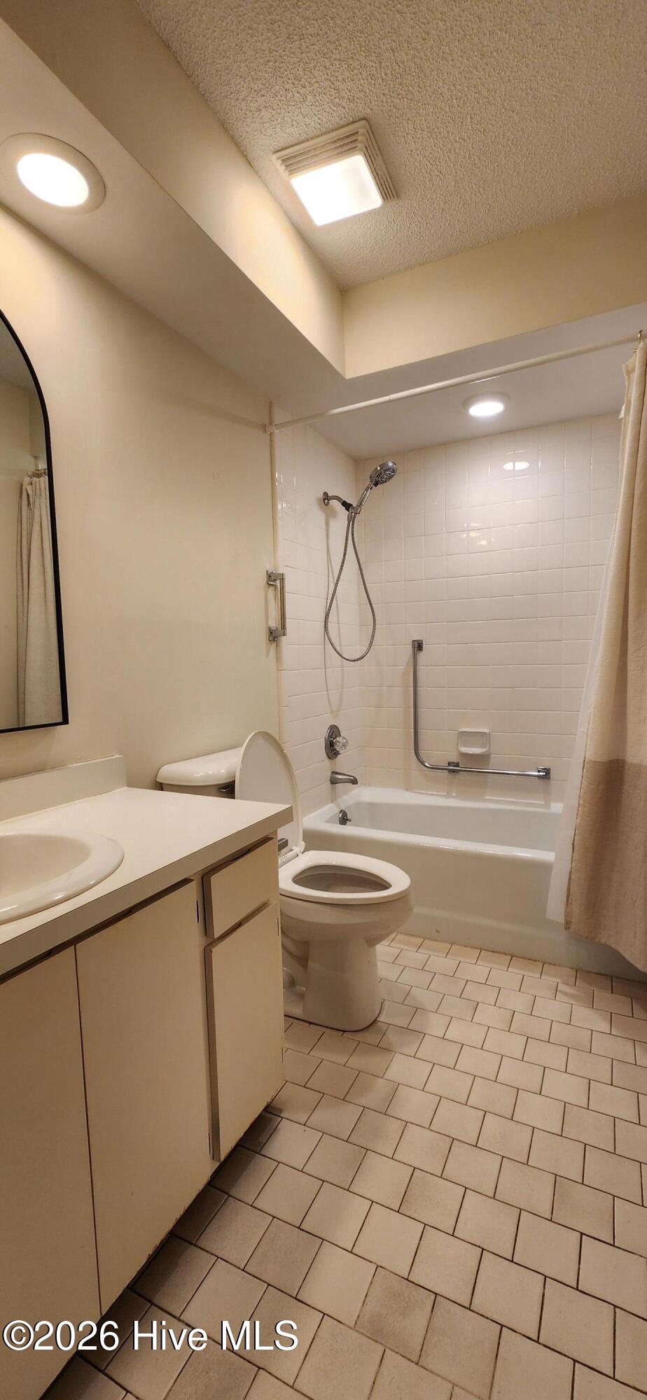 1904 Sherbrooke Circle Property Photo 8