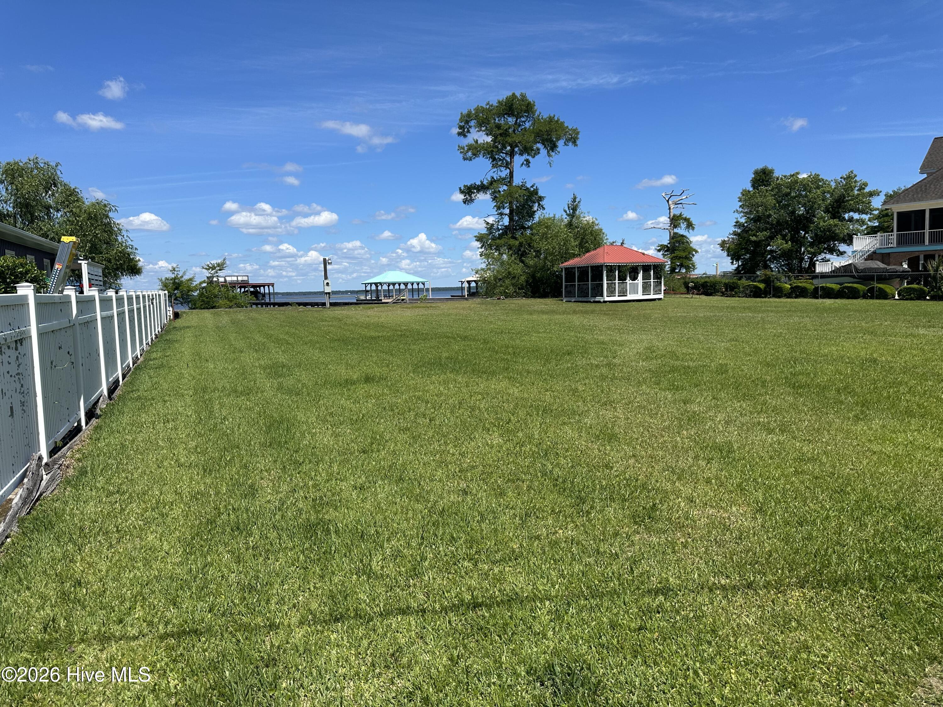 3935 Waccamaw Shores Road Property Photo 2