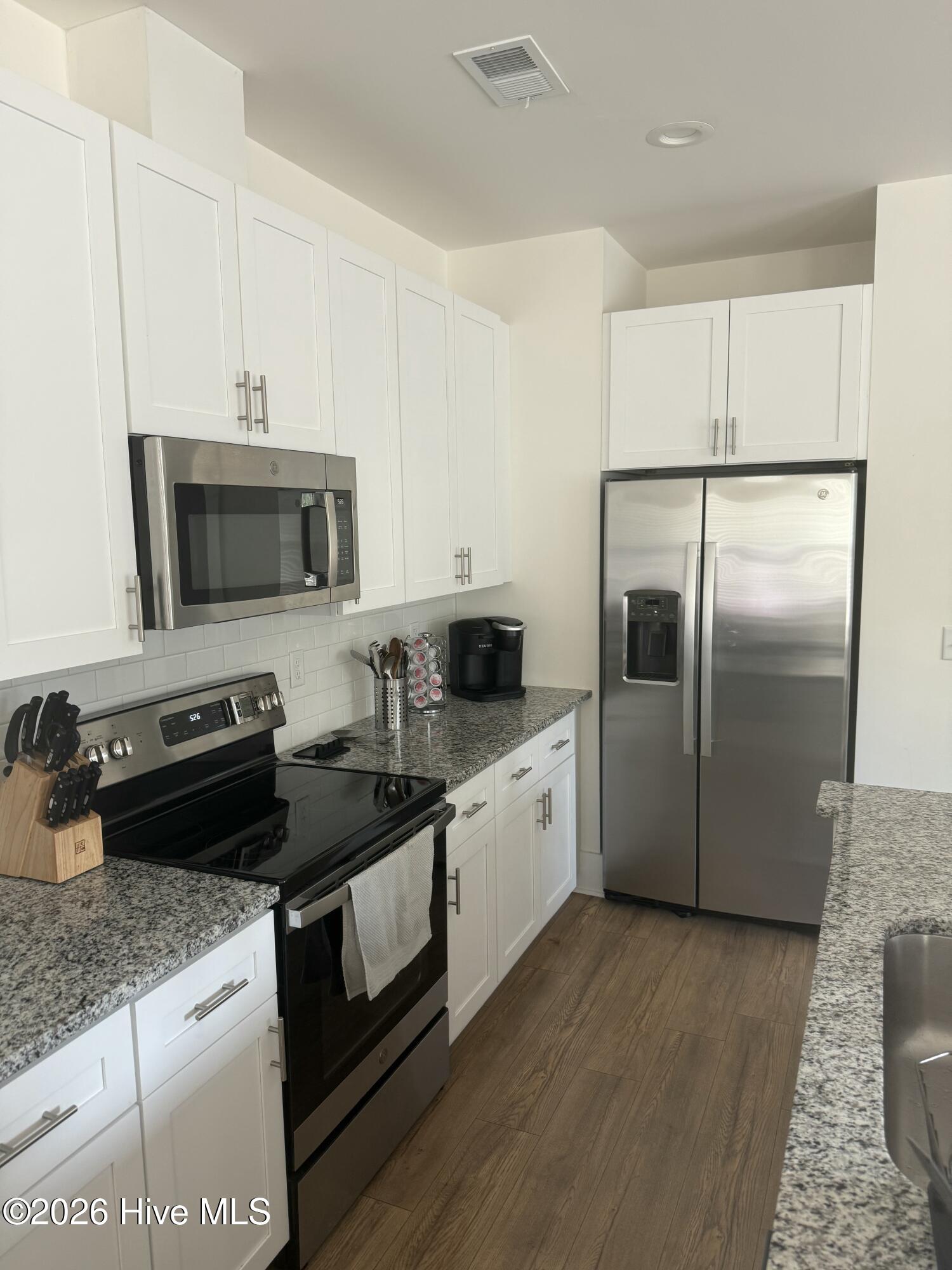 1425 Eco Circle Property Photo 11