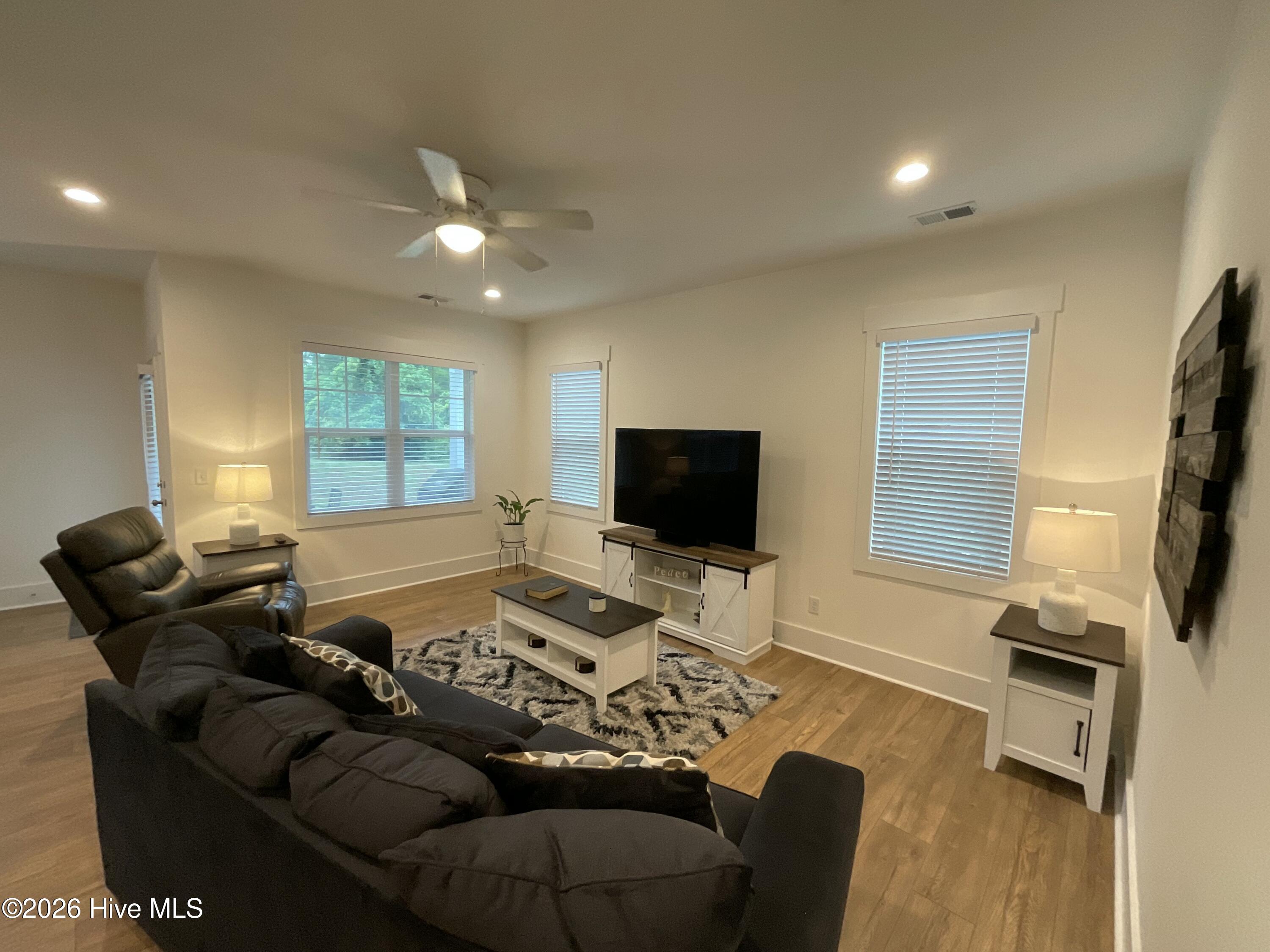 1425 Eco Circle Property Photo 21