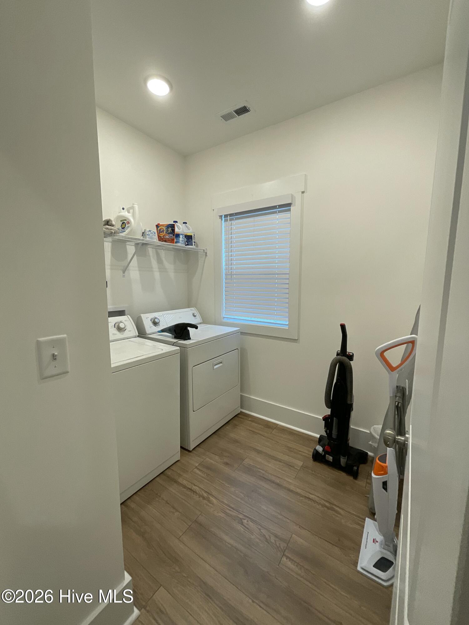 1425 Eco Circle Property Photo 27
