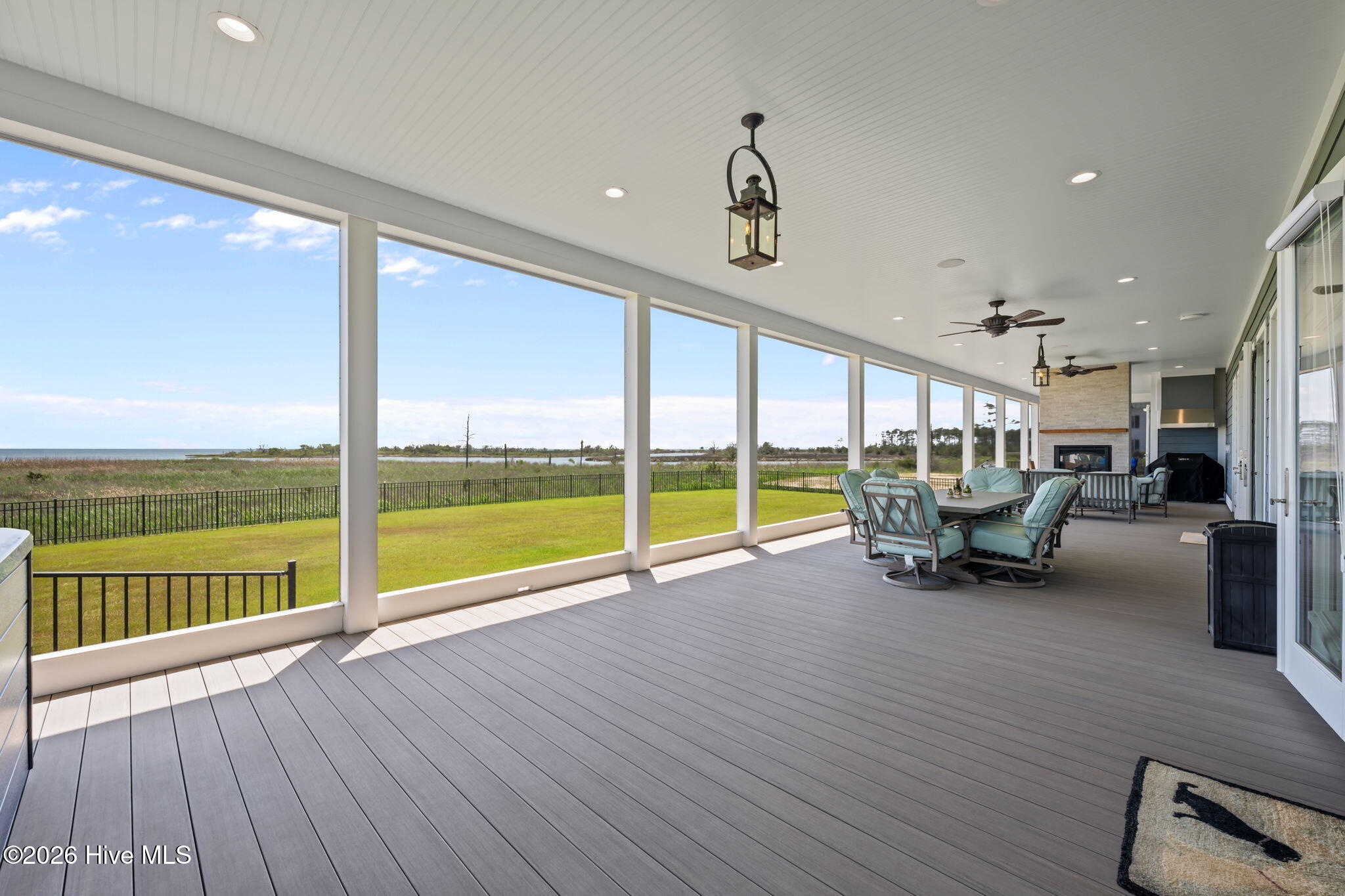 76 Soundside Drive Property Photo 45