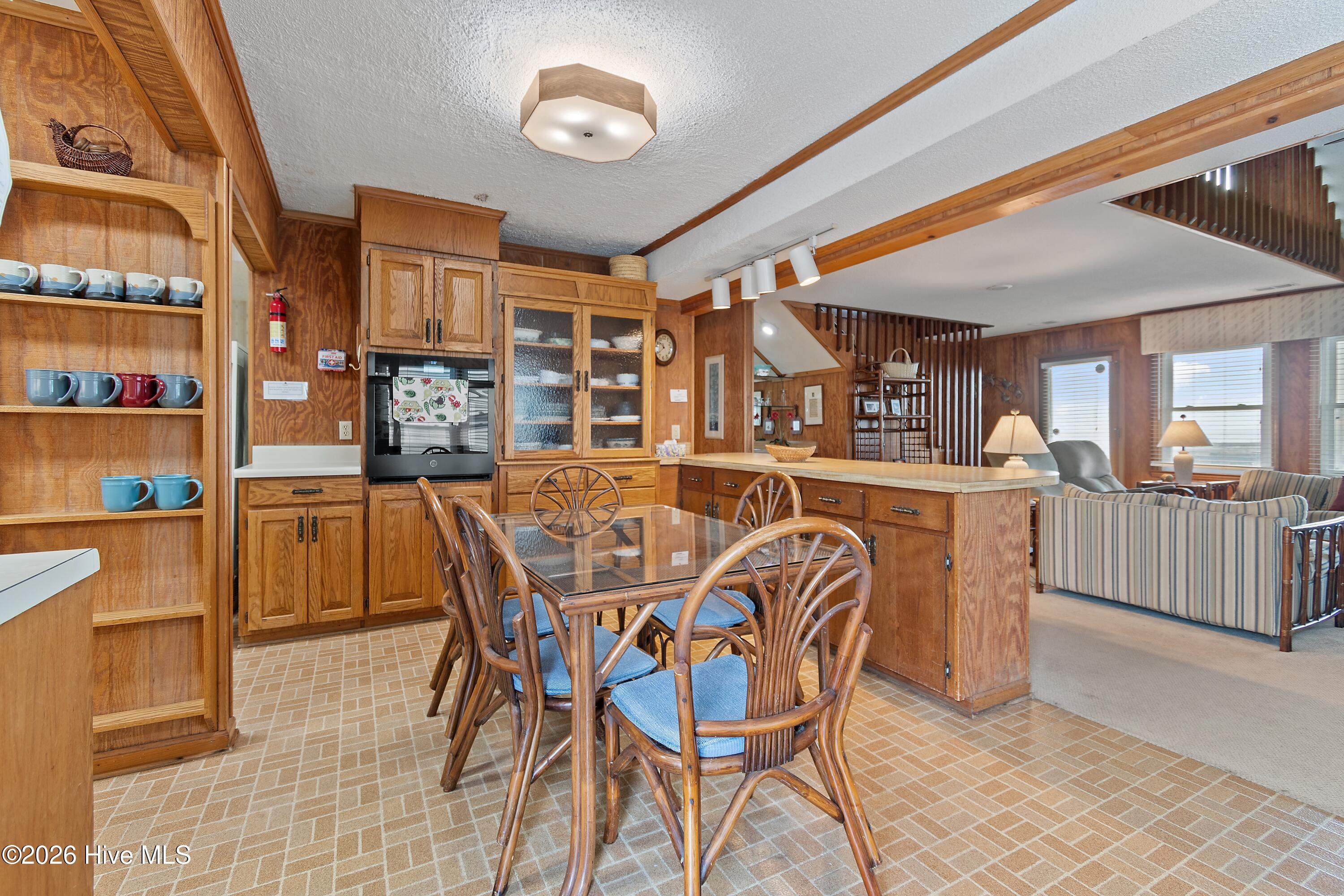 1099 Ocean Boulevard W Property Photo 4