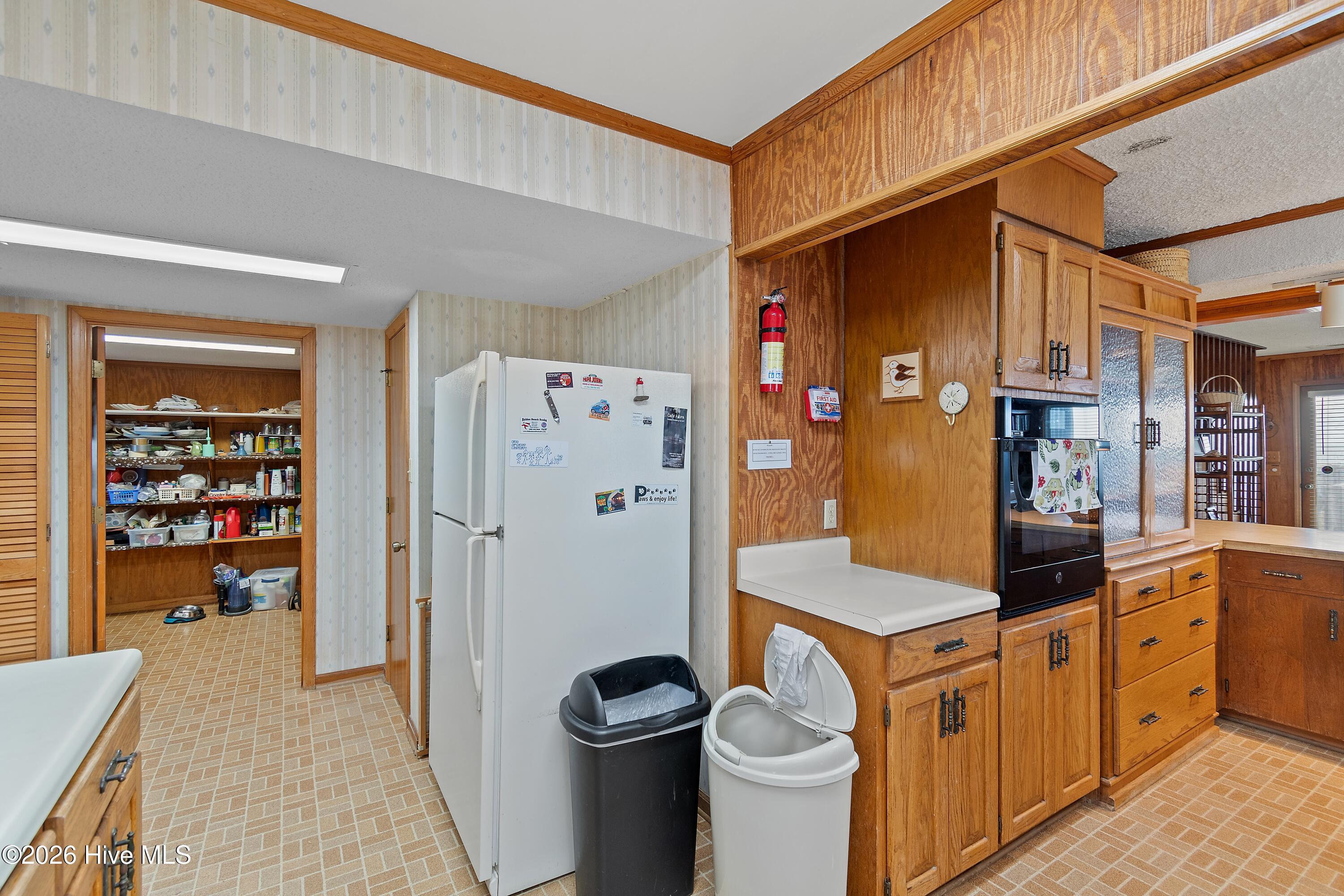 1099 Ocean Boulevard W Property Photo 8