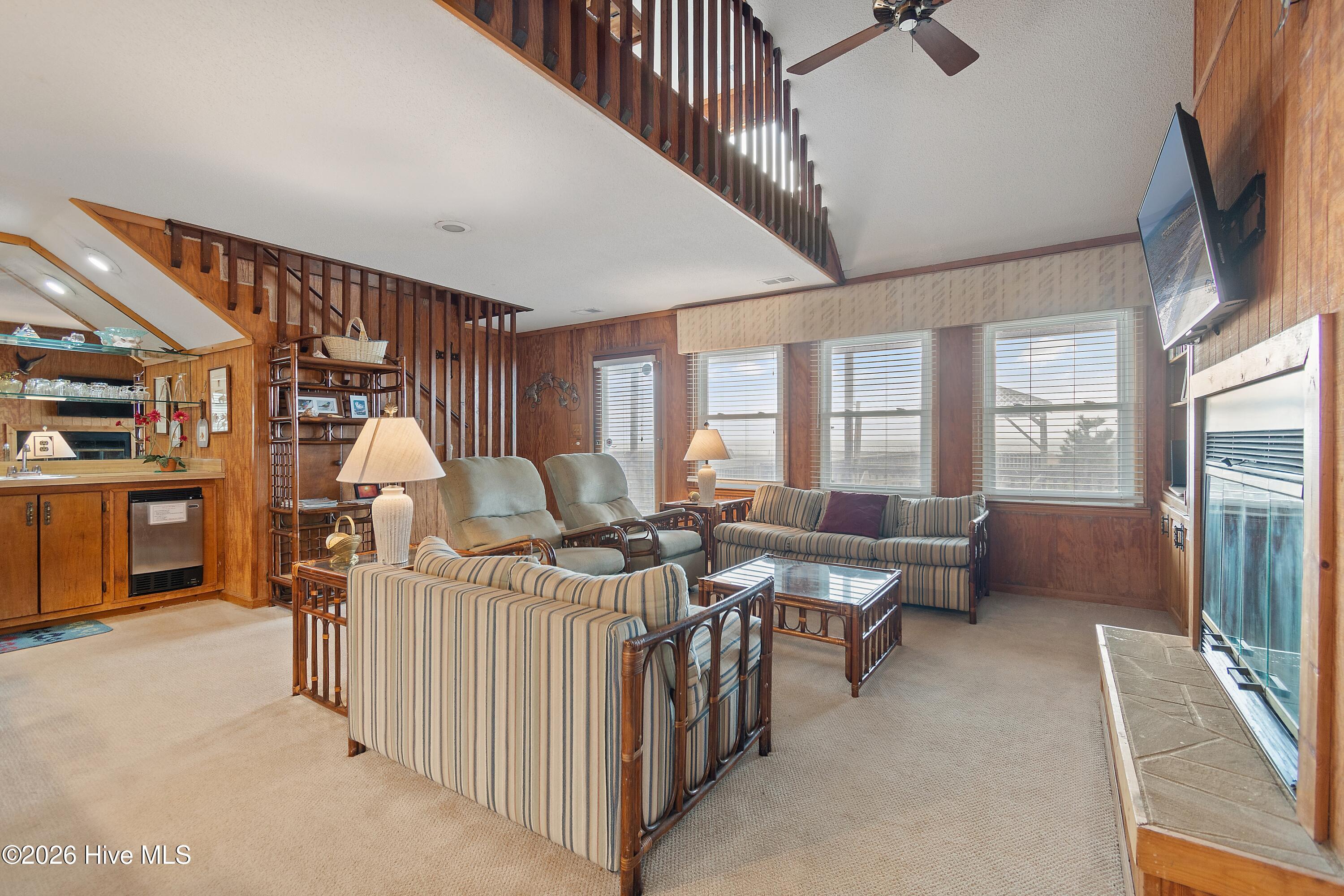 1099 Ocean Boulevard W Property Photo 11