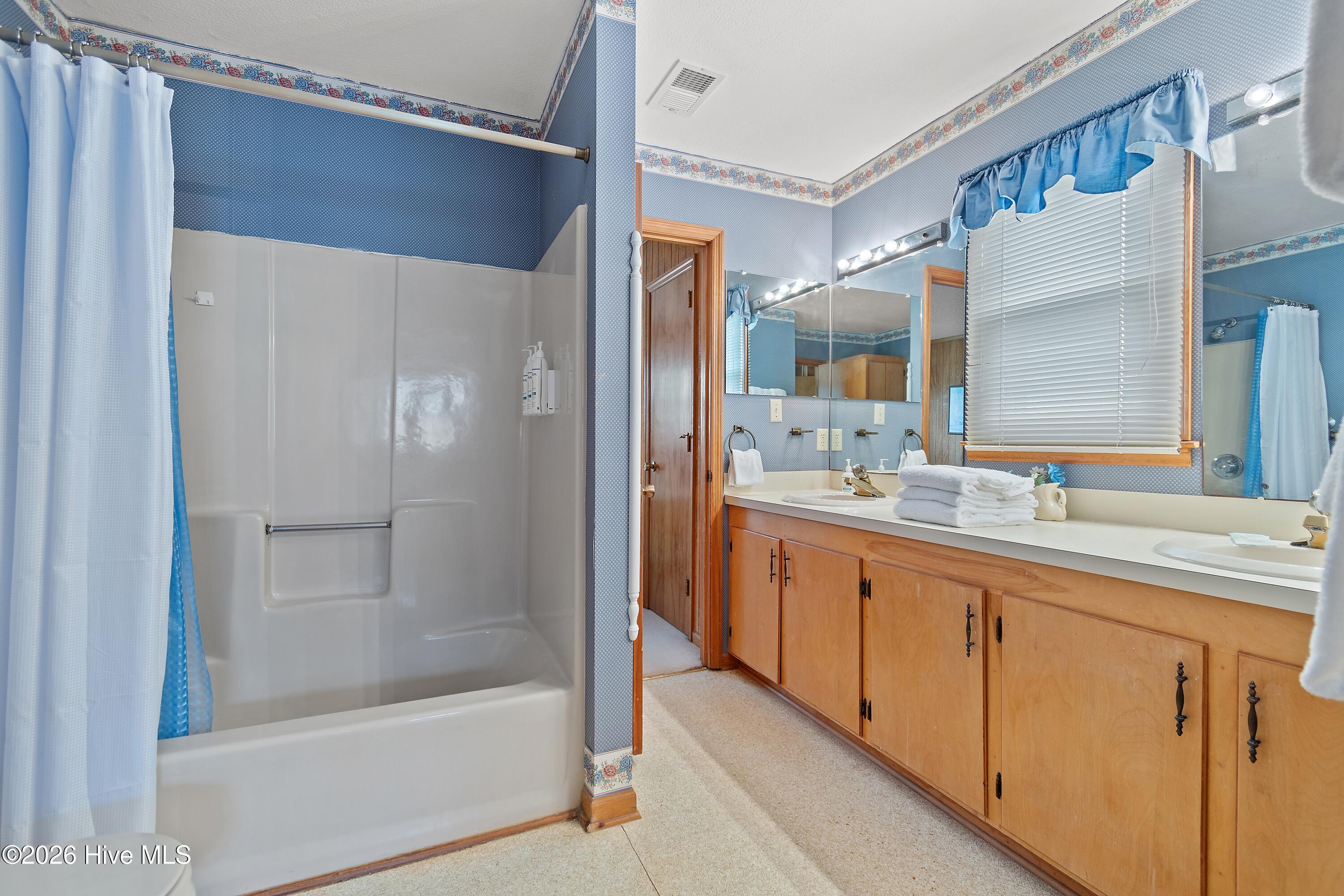 1099 Ocean Boulevard W Property Photo 34