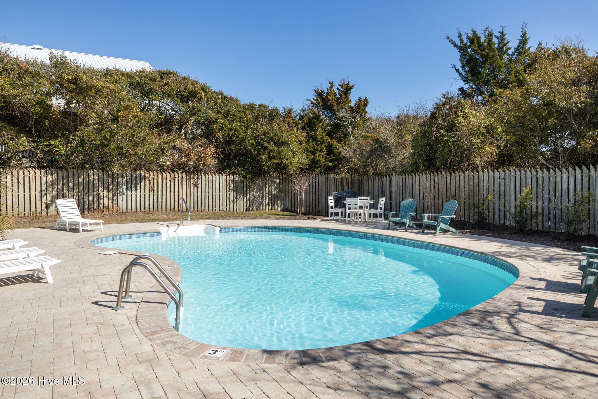 5423 Emerald Drive Property Photo 8
