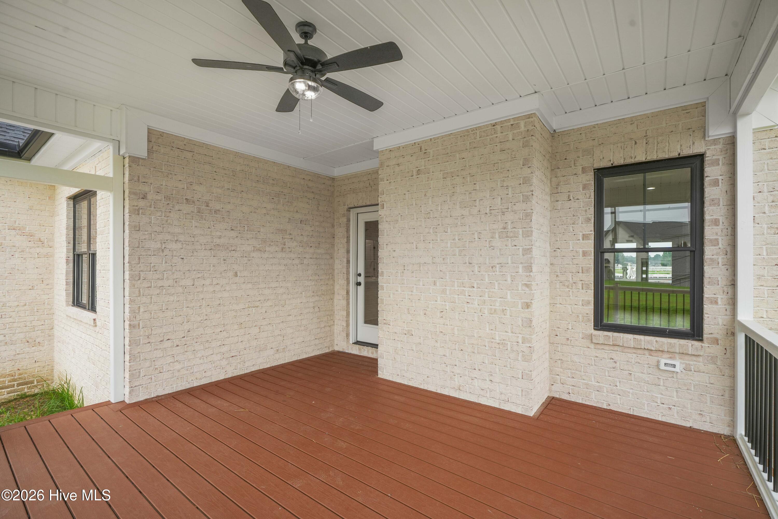 340 Leslie Road Property Photo 45