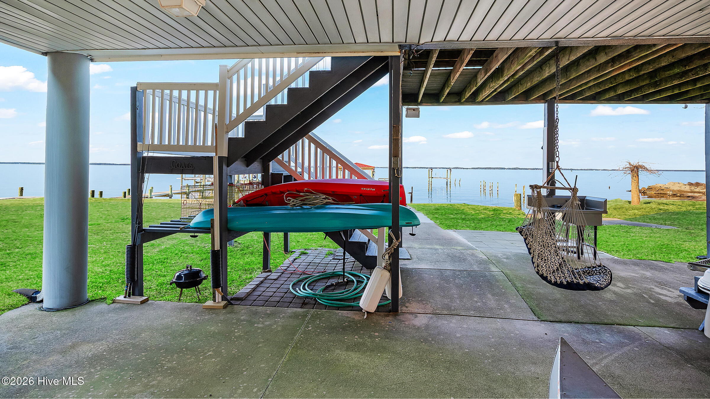 281 Water Street Property Photo 6