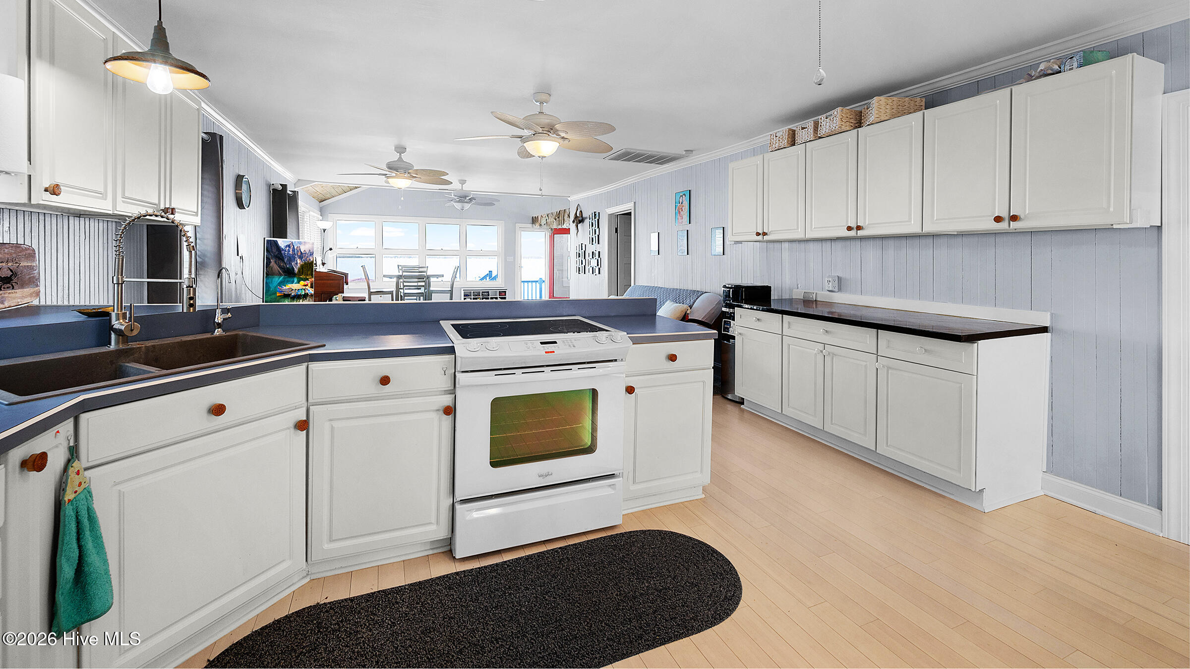 281 Water Street Property Photo 16