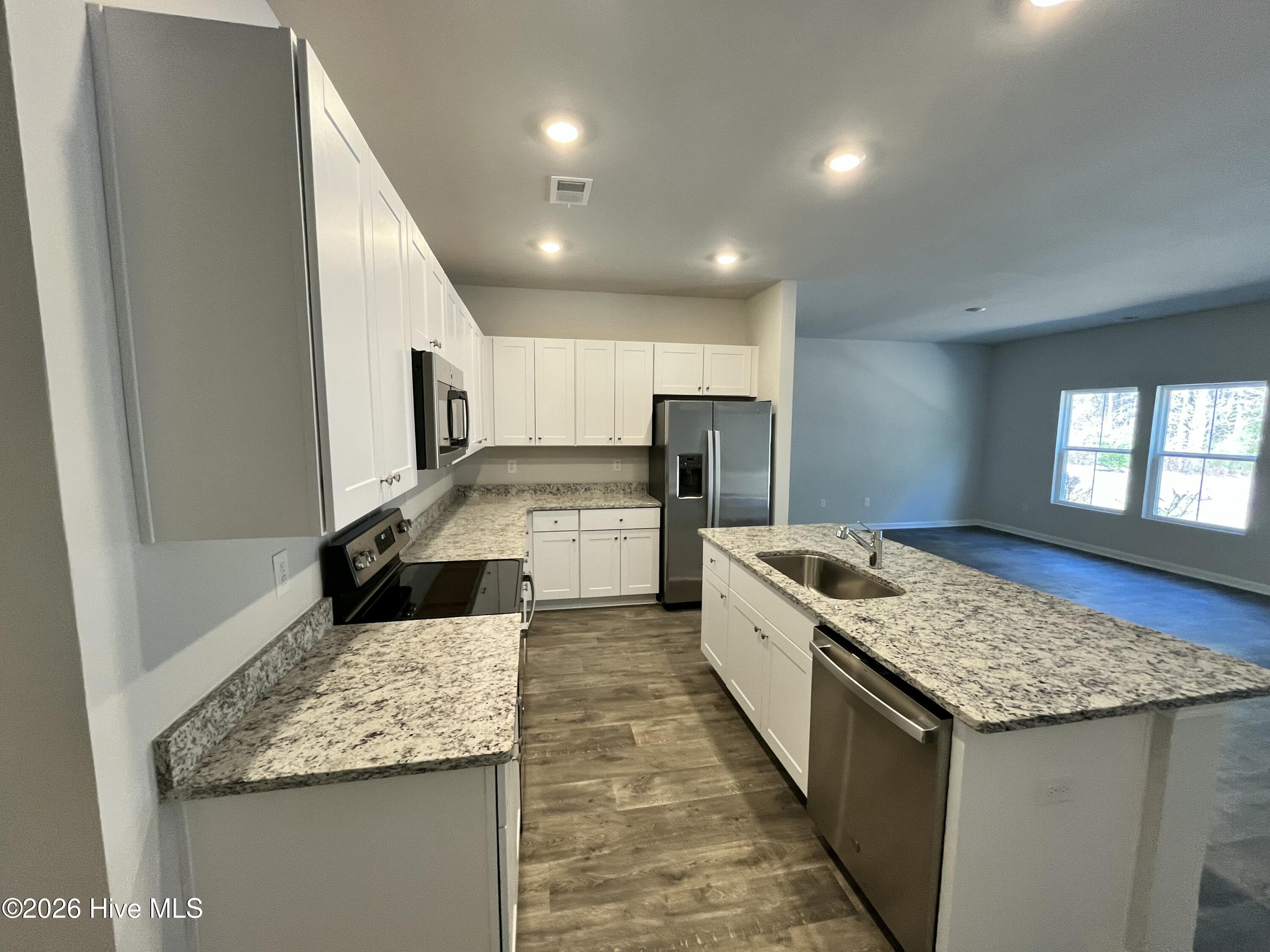 230 Ladyfish Loop Nw Property Photo 2