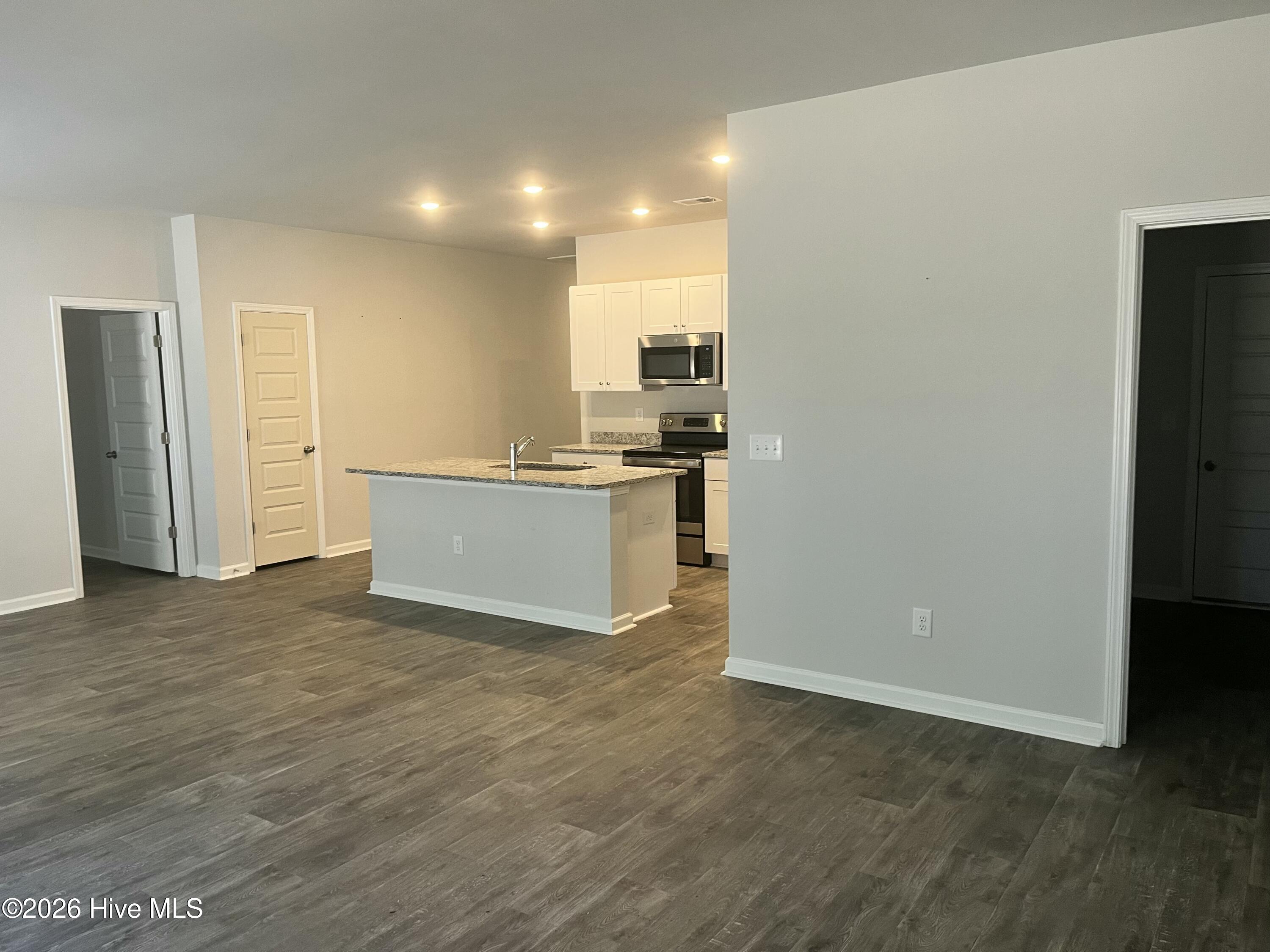 230 Ladyfish Loop Nw Property Photo 13