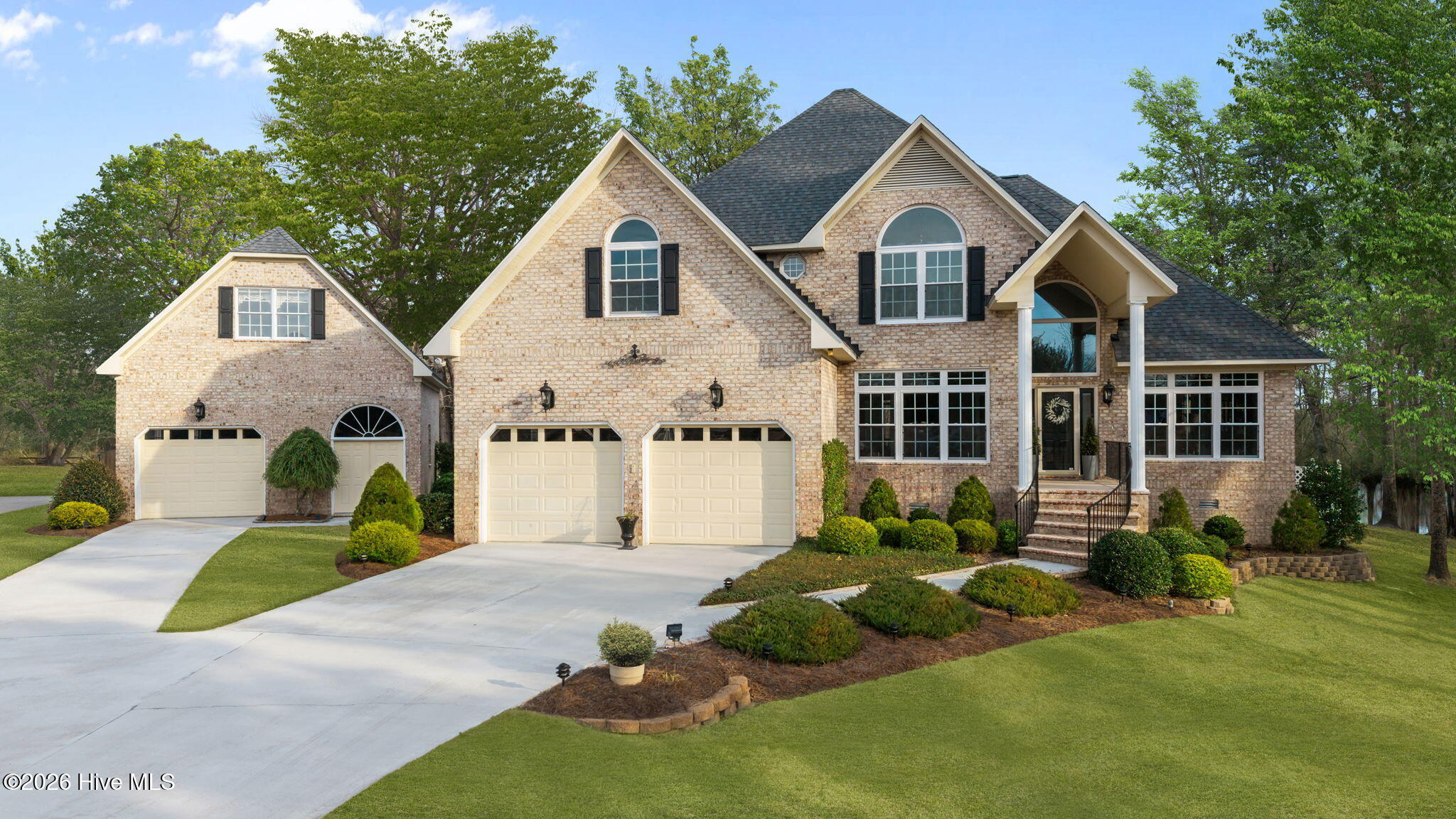 101 Raccoon Run Property Photo 1