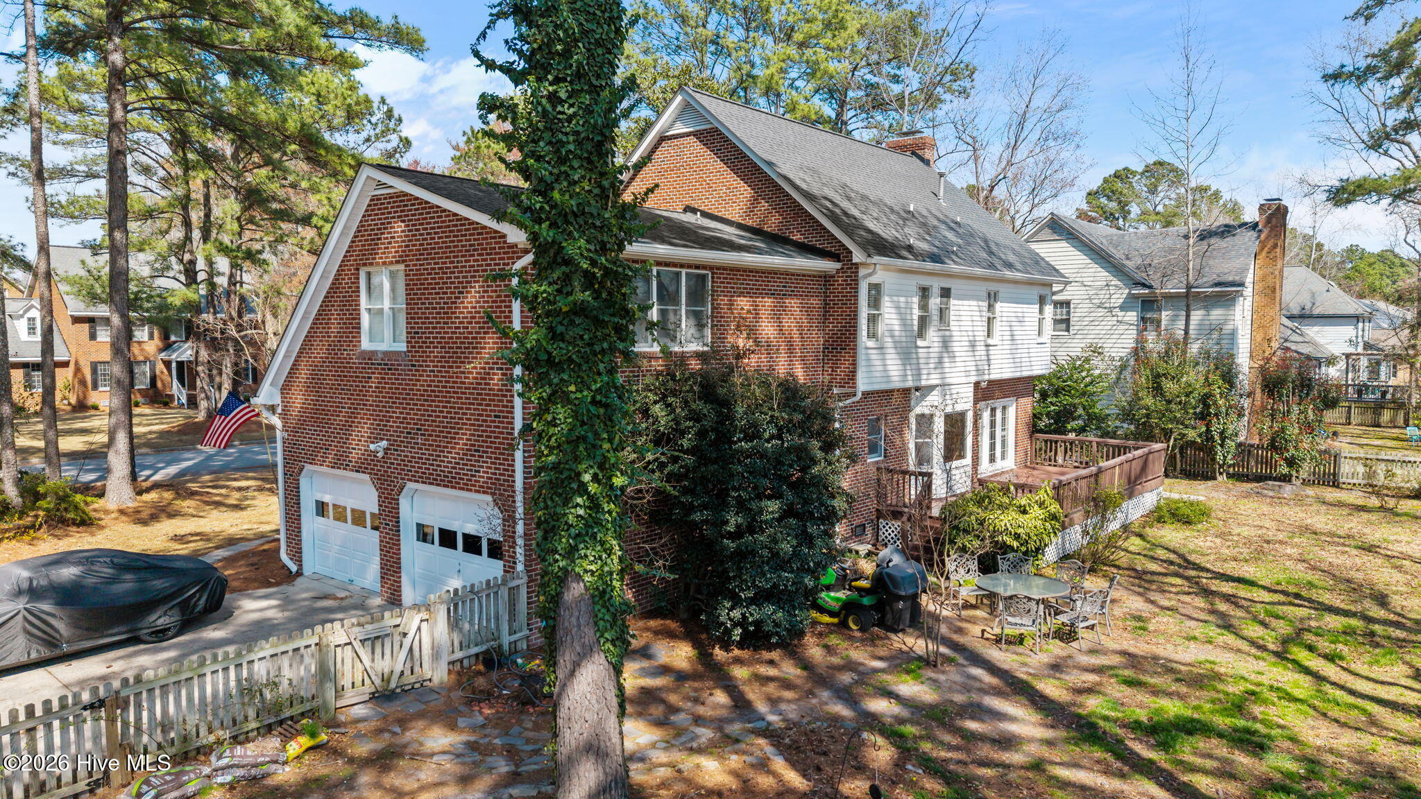 705 Kempton Drive Property Photo 36