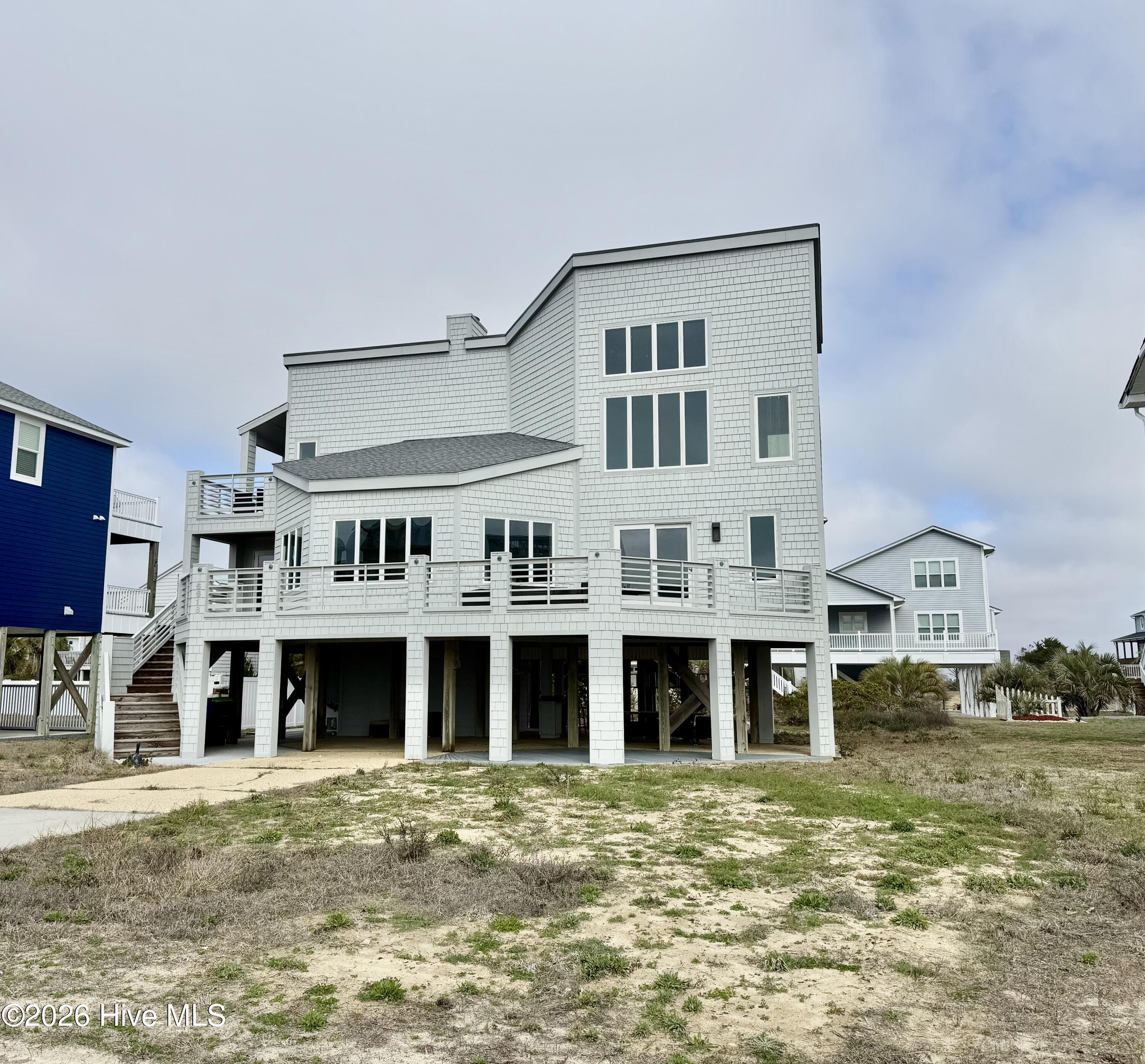 6618 W Beach Drive Property Photo 7