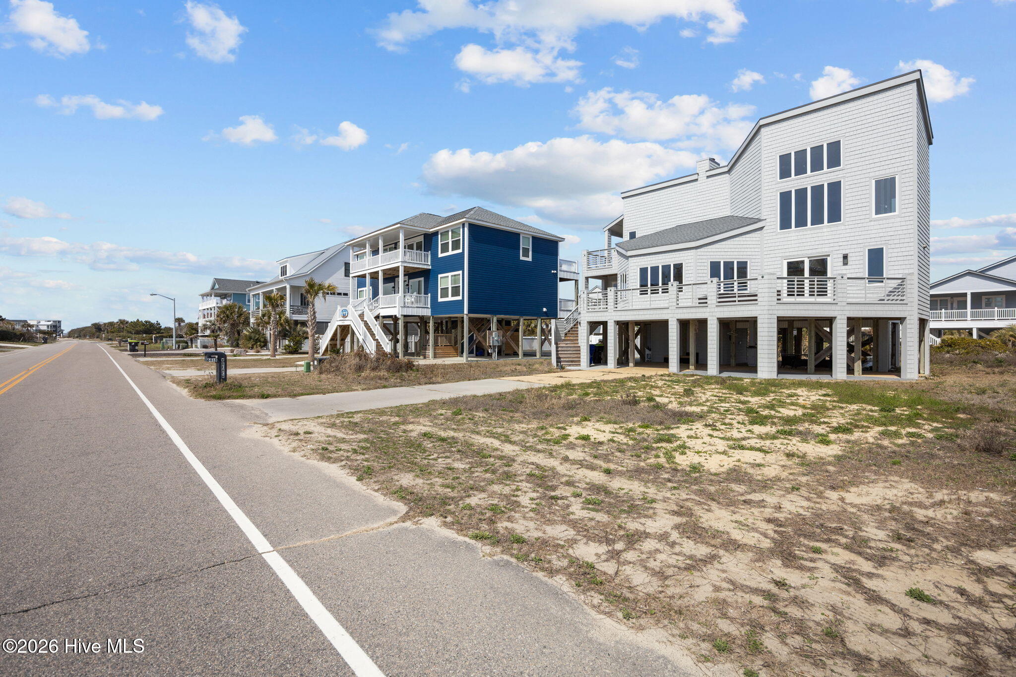 6618 W Beach Drive Property Photo 8