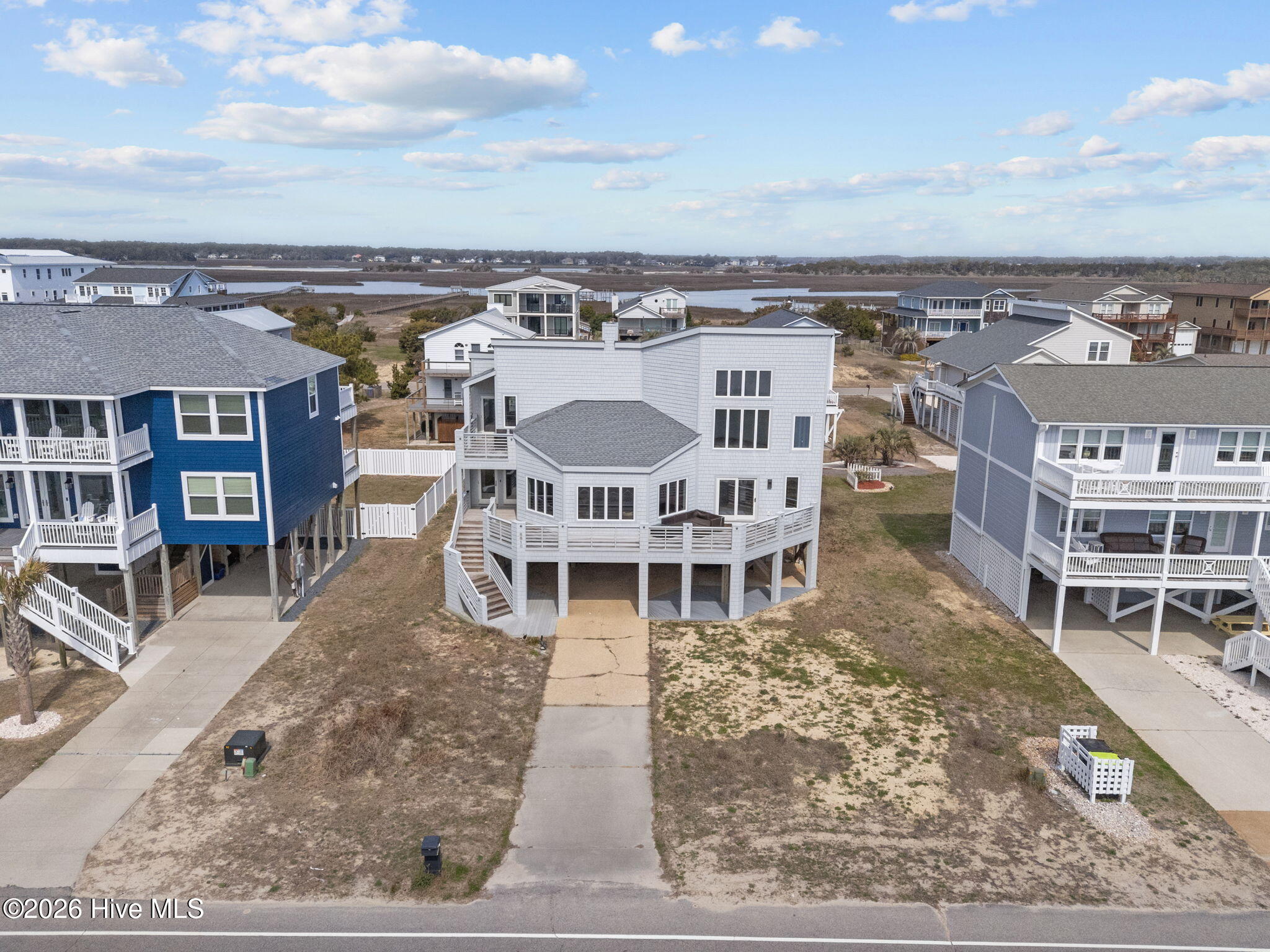 6618 W Beach Drive Property Photo 11