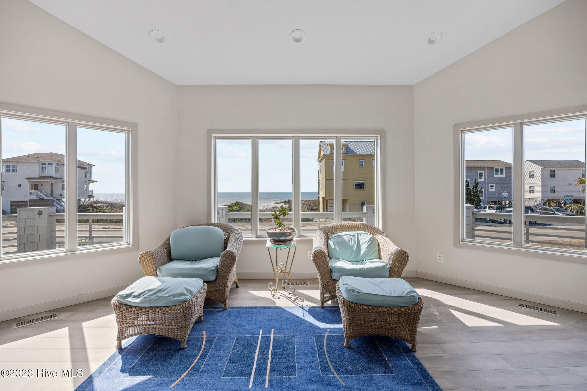 6618 W Beach Drive Property Photo 26