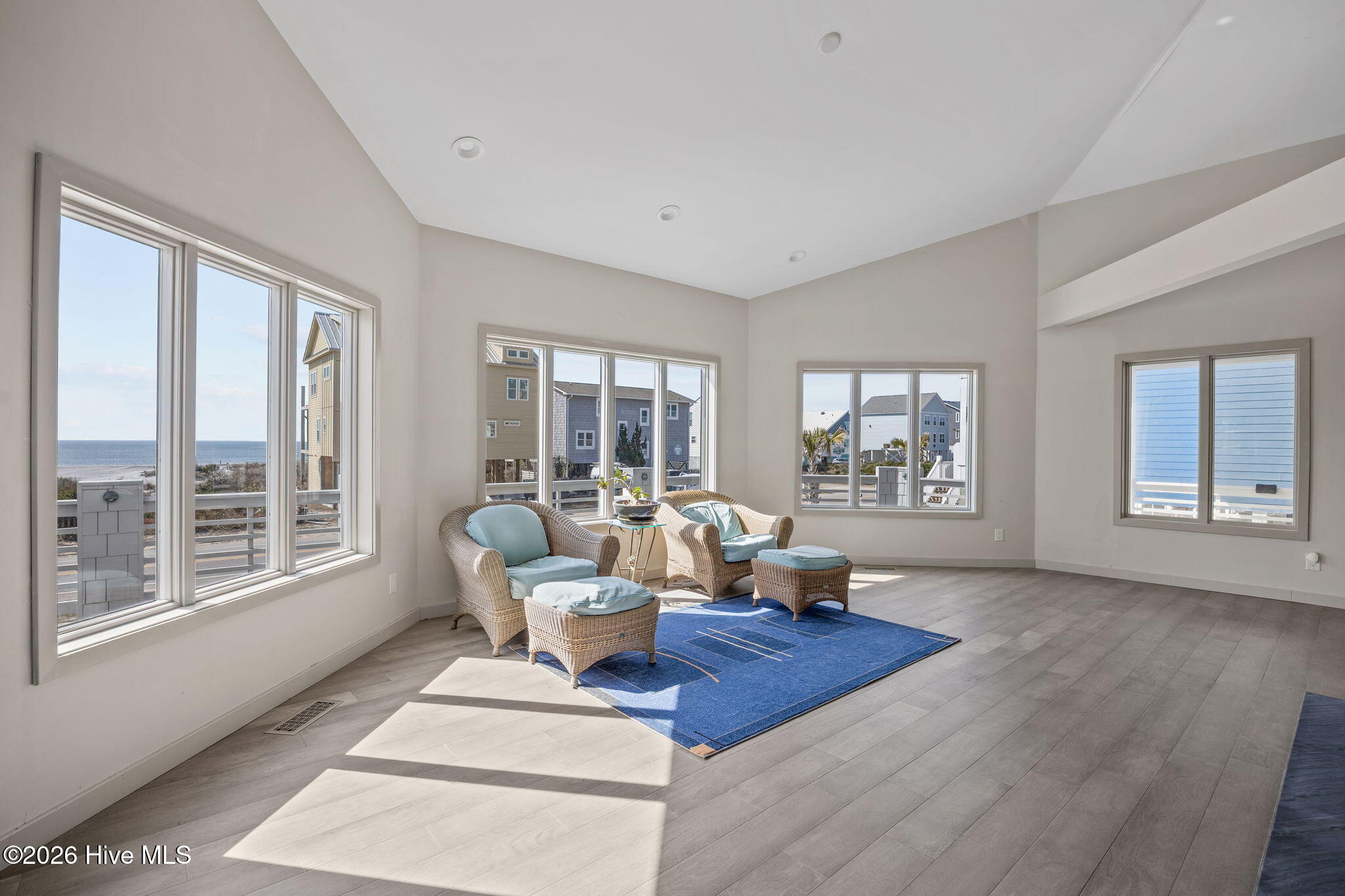 6618 W Beach Drive Property Photo 27