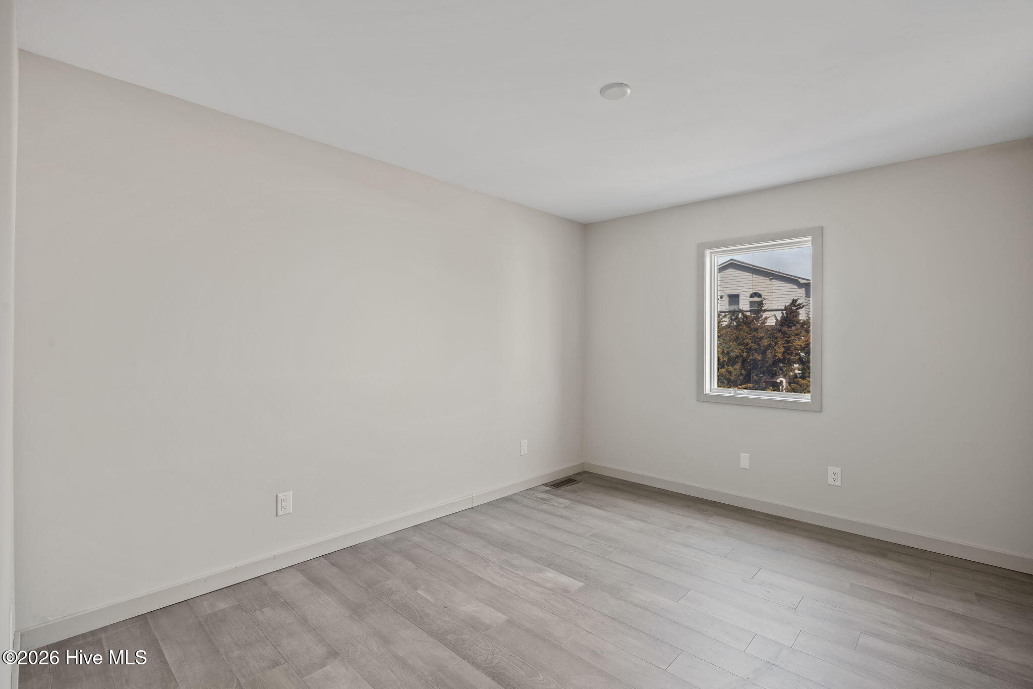 6618 W Beach Drive Property Photo 42