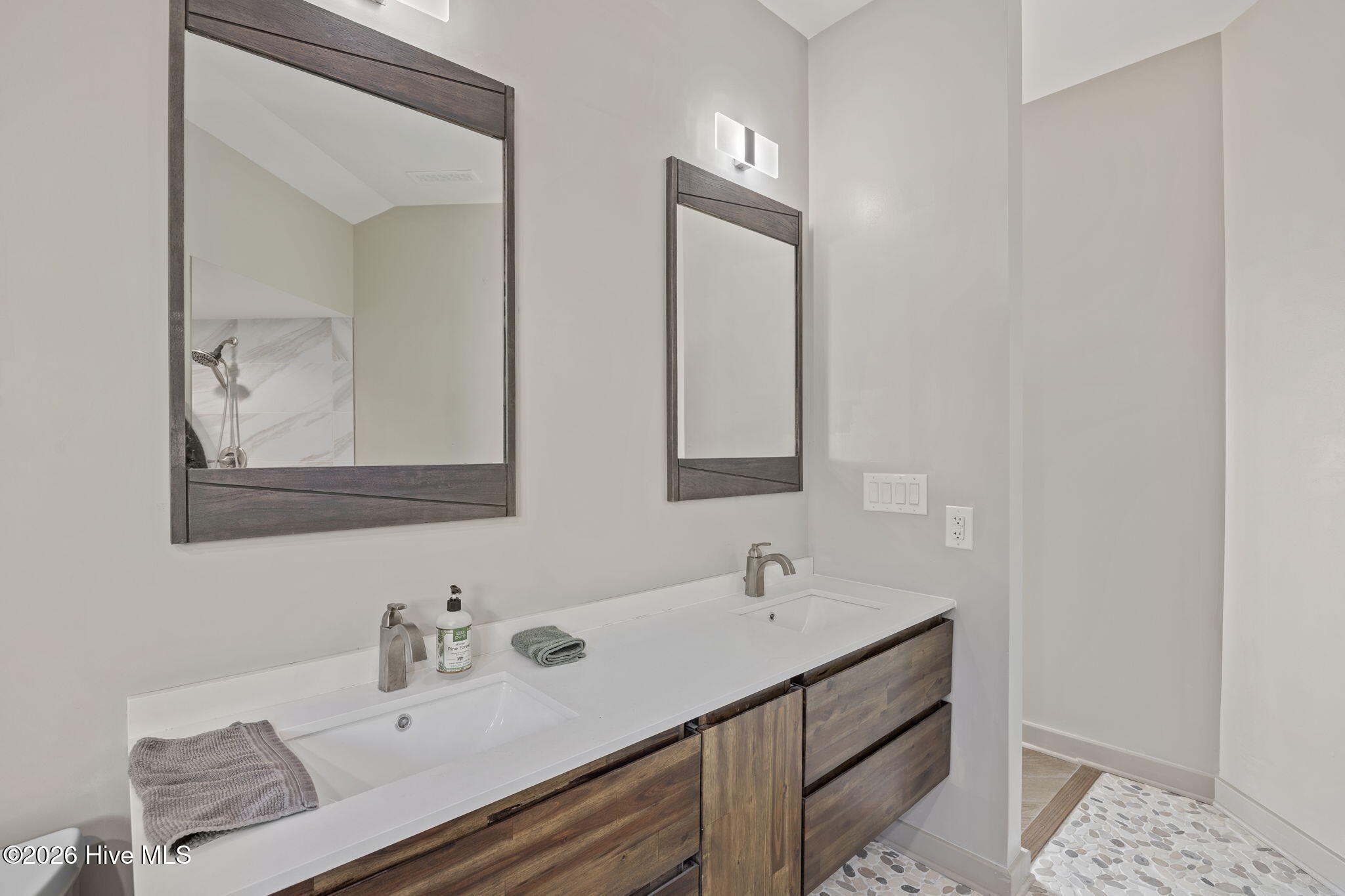 6618 W Beach Drive Property Photo 52