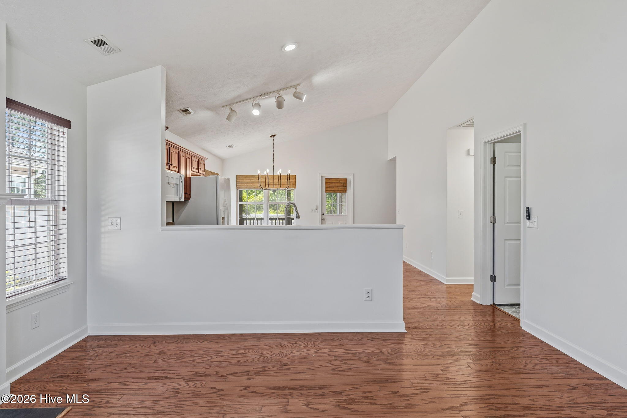 5014 N Hampton Drive Se Property Photo 22