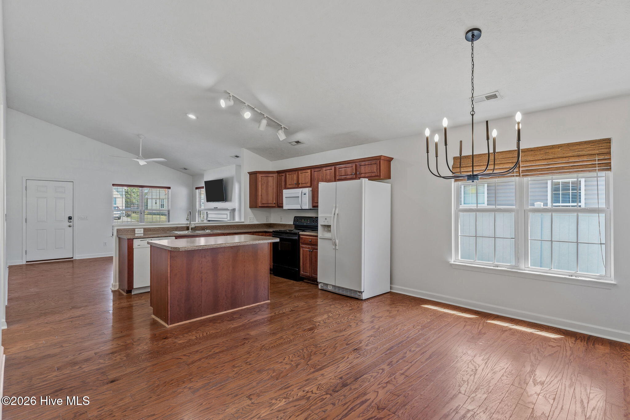 5014 N Hampton Drive Se Property Photo 24