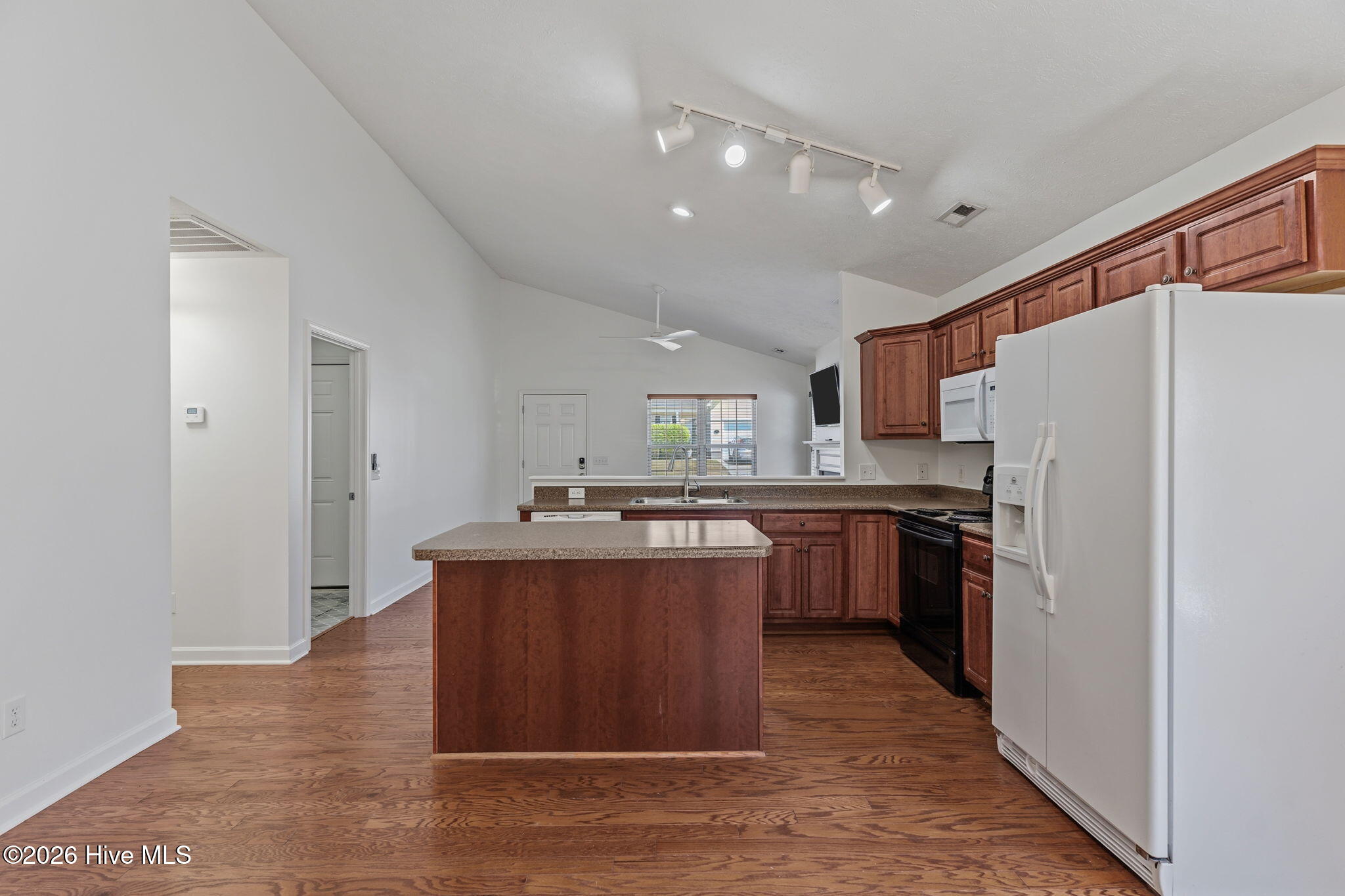 5014 N Hampton Drive Se Property Photo 28