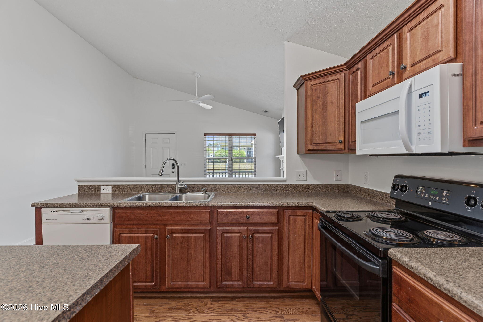 5014 N Hampton Drive Se Property Photo 30