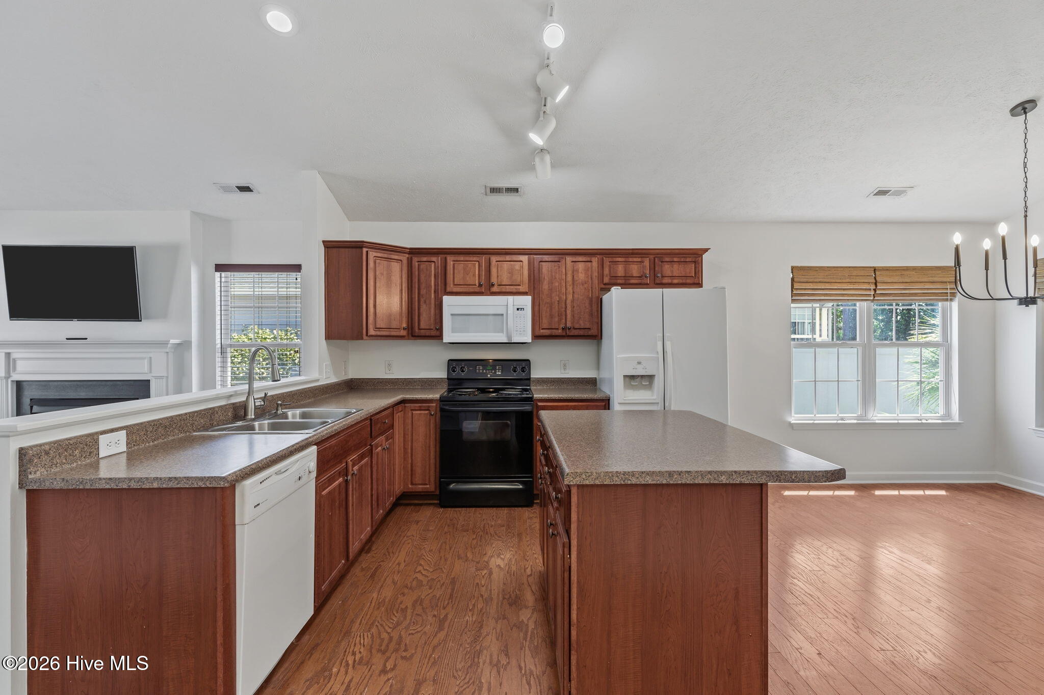 5014 N Hampton Drive Se Property Photo 35