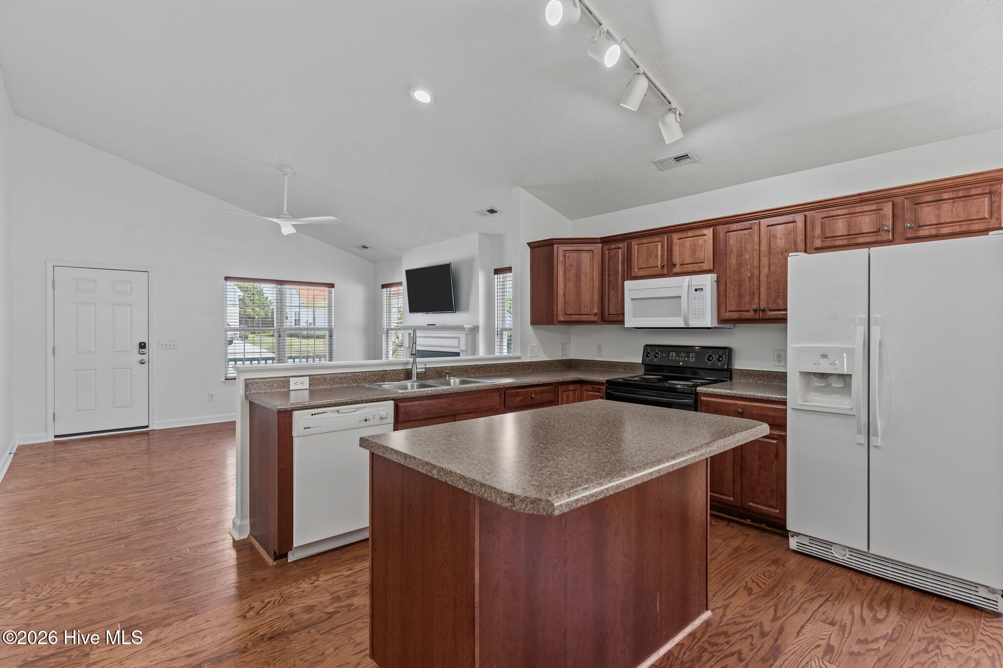 5014 N Hampton Drive Se Property Photo 36